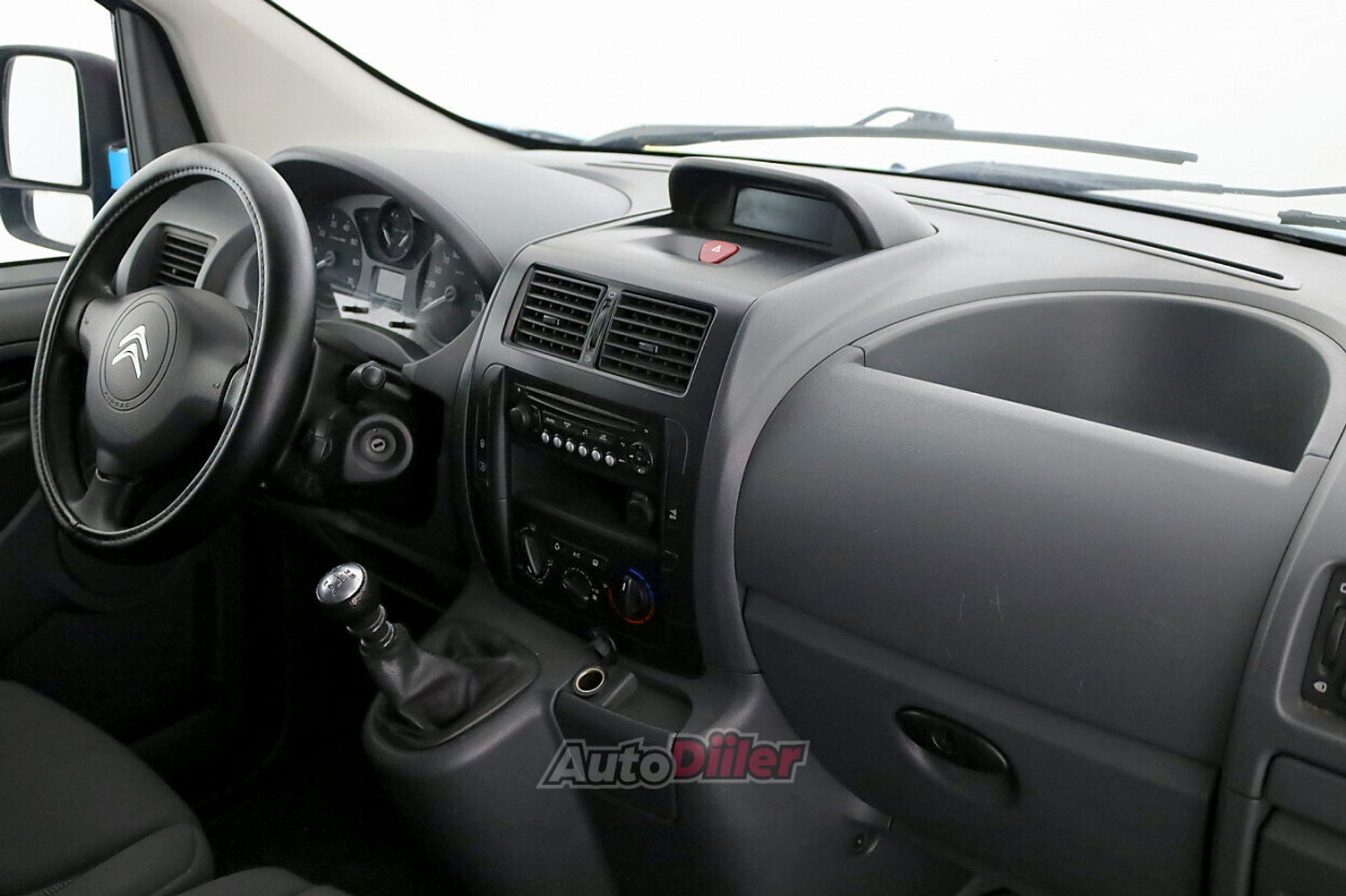 Citroen Jumpy 2.0 94kW 2014, kuva 5/8