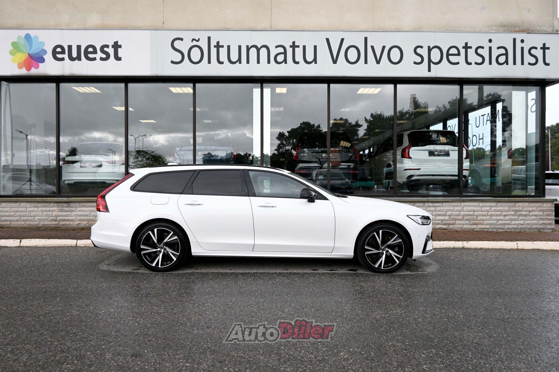 Volvo V90 2022, kuva 7/10