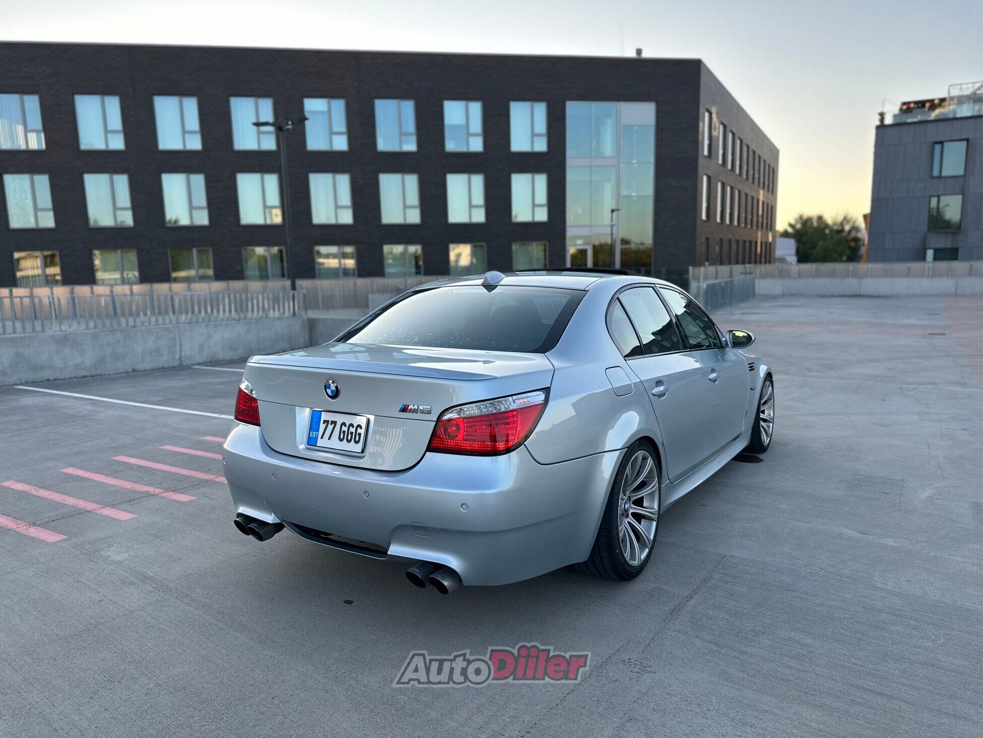 BMW M5 5.0 373kW 2007, photo 4/10
