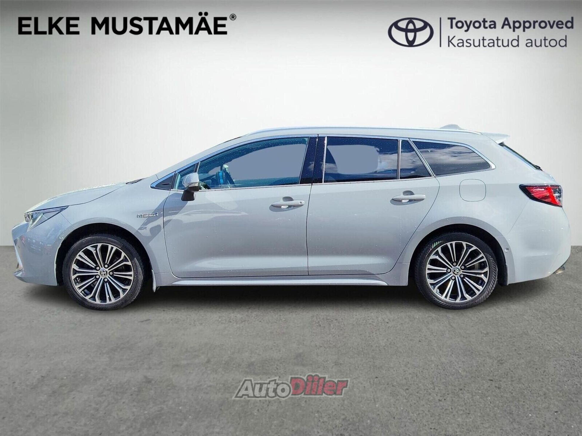 Toyota Corolla Luxury 2.0 112kW 2021, kuva 3/10