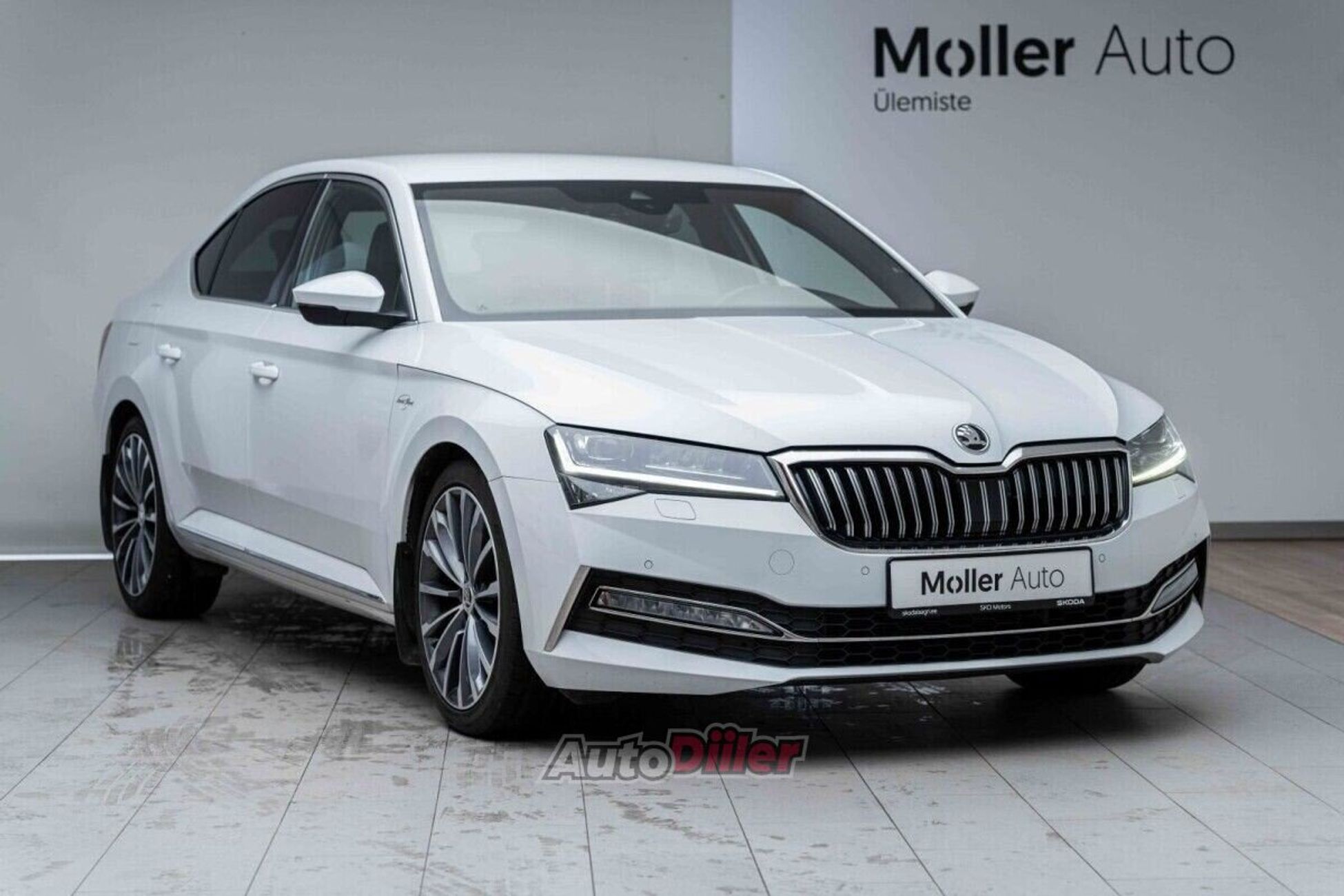 Skoda Superb 2.0 110kW 2019, kuva 2/10