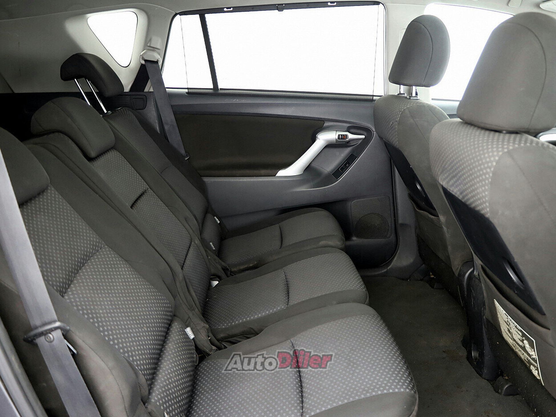 Toyota Verso 2.2 110kW 2011, kuva 7/9