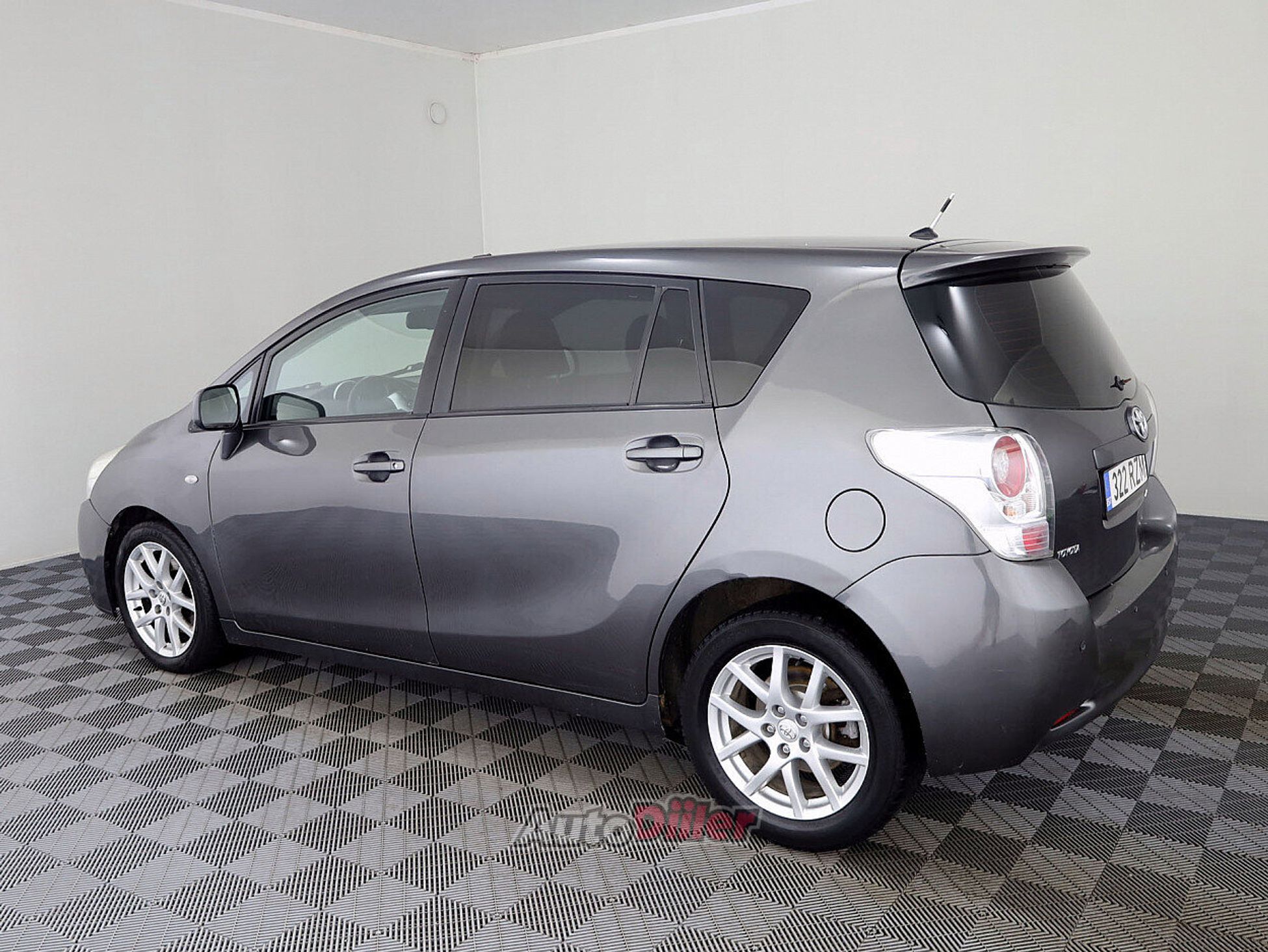 Toyota Verso 2.2 110kW 2011, kuva 4/9