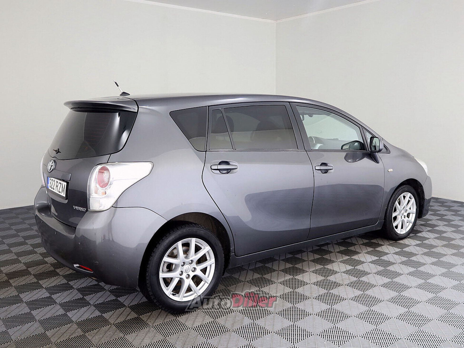 Toyota Verso 2.2 110kW 2011, kuva 3/9