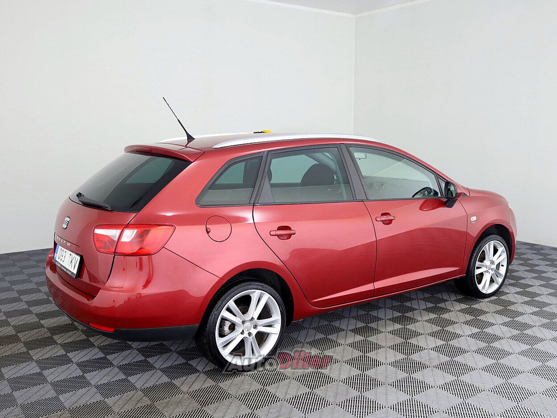 SEAT Ibiza 1.2 77kW 2011, kuva 3/8