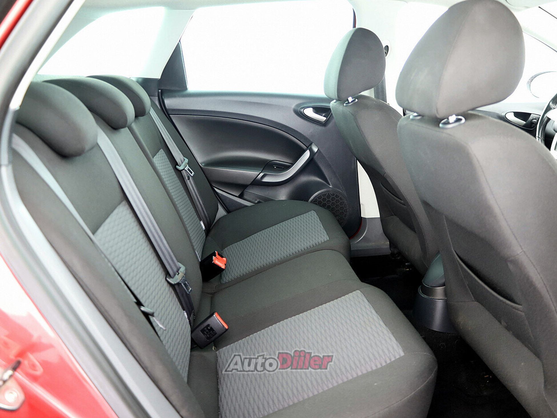 SEAT Ibiza 1.2 77kW 2011, kuva 7/8
