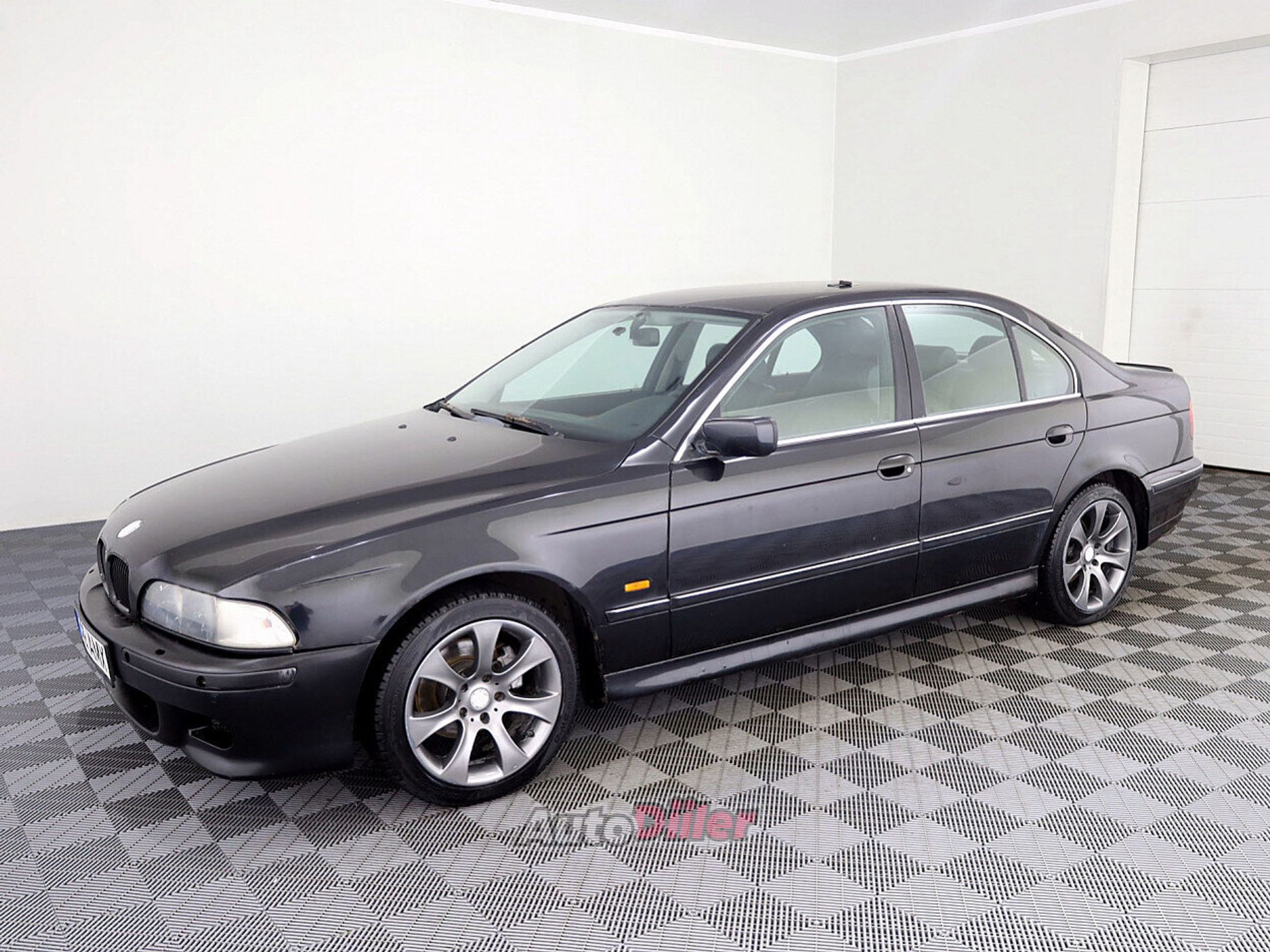 BMW 523 2.5 125kW 1998, kuva 2/9
