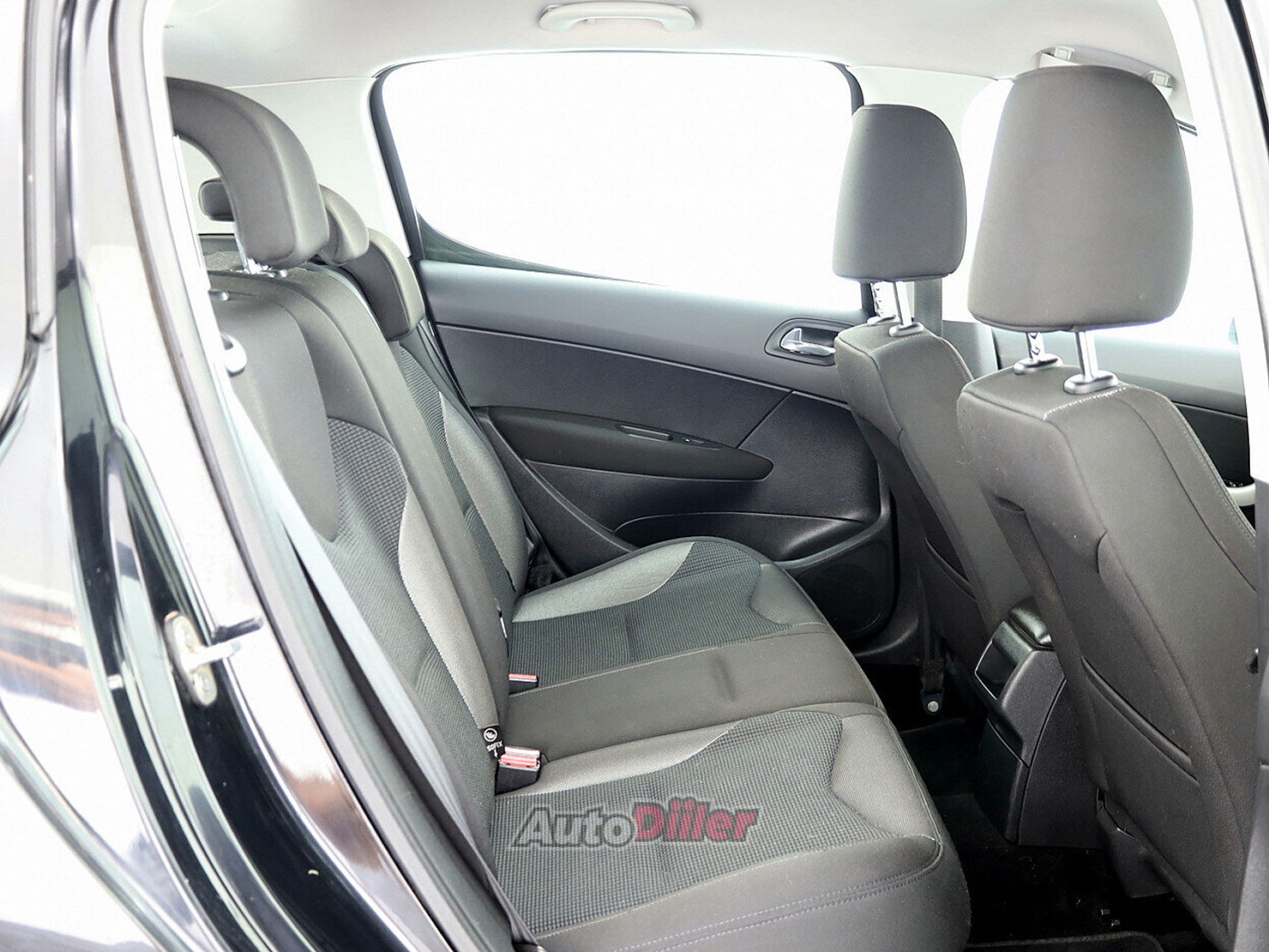Peugeot 308 1.6 88kW 2010, kuva 7/7