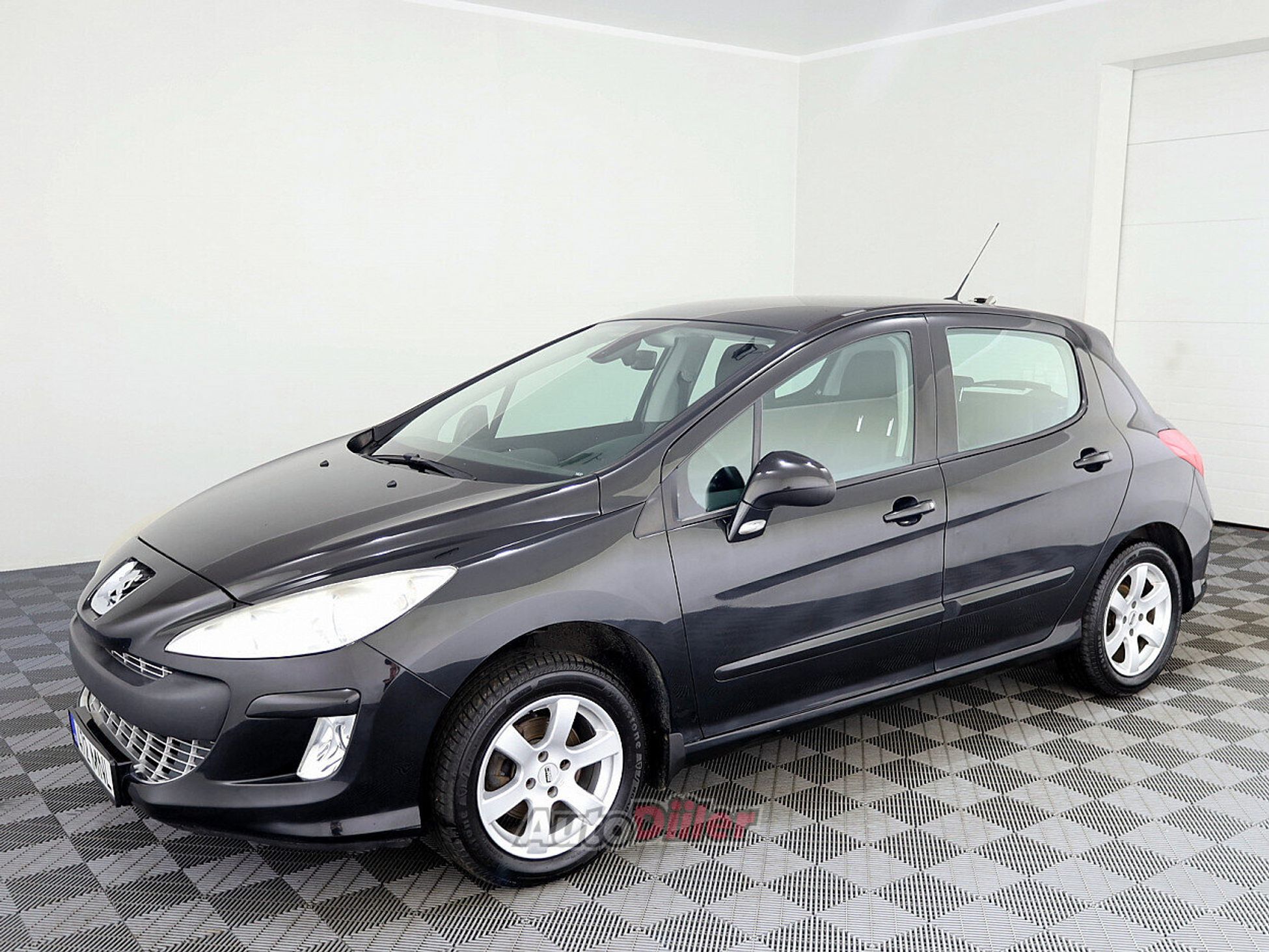 Peugeot 308 1.6 88kW 2010, kuva 2/7