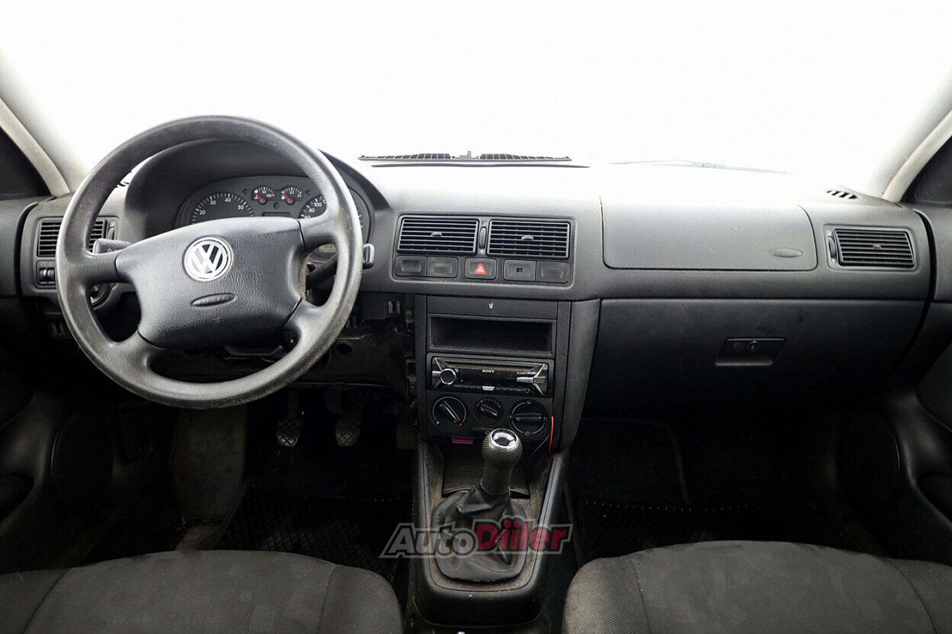 Volkswagen Golf 1.6 74kW 1999, kuva 5/7