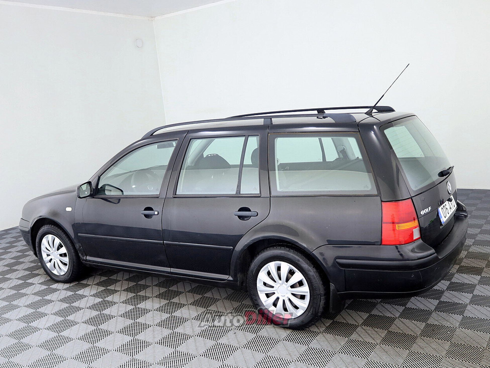 Volkswagen Golf 1.6 74kW 1999, kuva 4/7