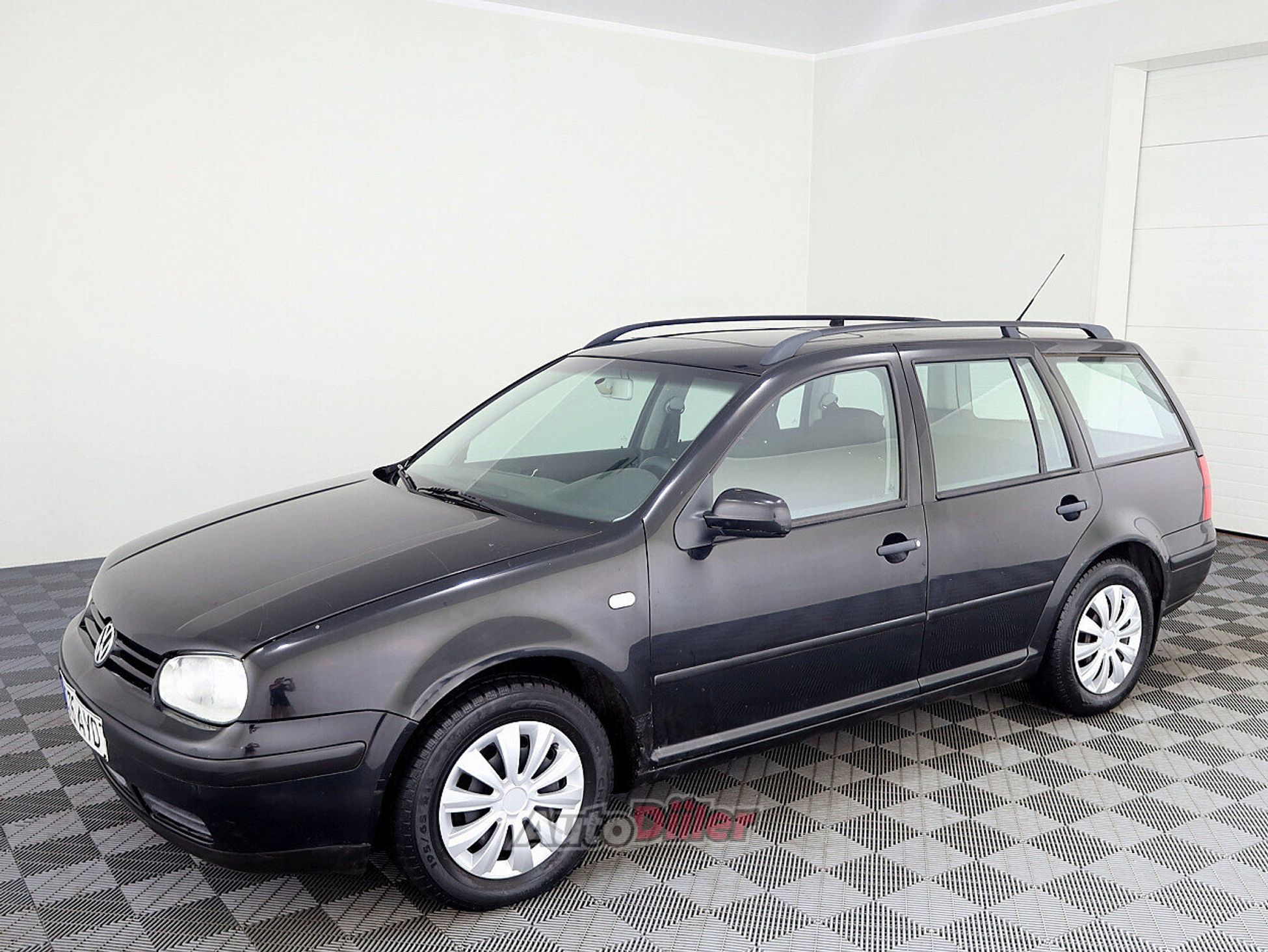 Volkswagen Golf 1.6 74kW 1999, kuva 2/7