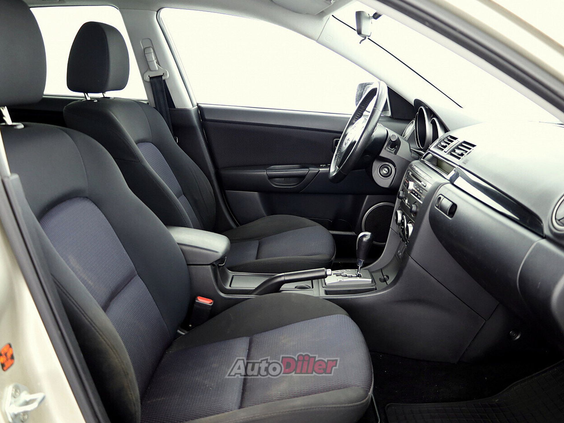 Mazda 3 1.6 77kW 2007, kuva 6/8