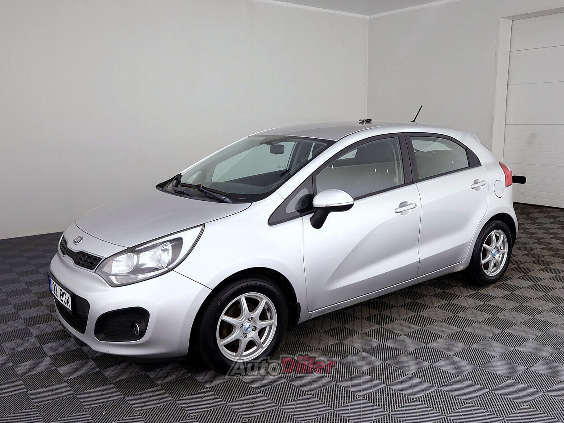 Kia Rio 1.1 55kW 2012, kuva 2/7