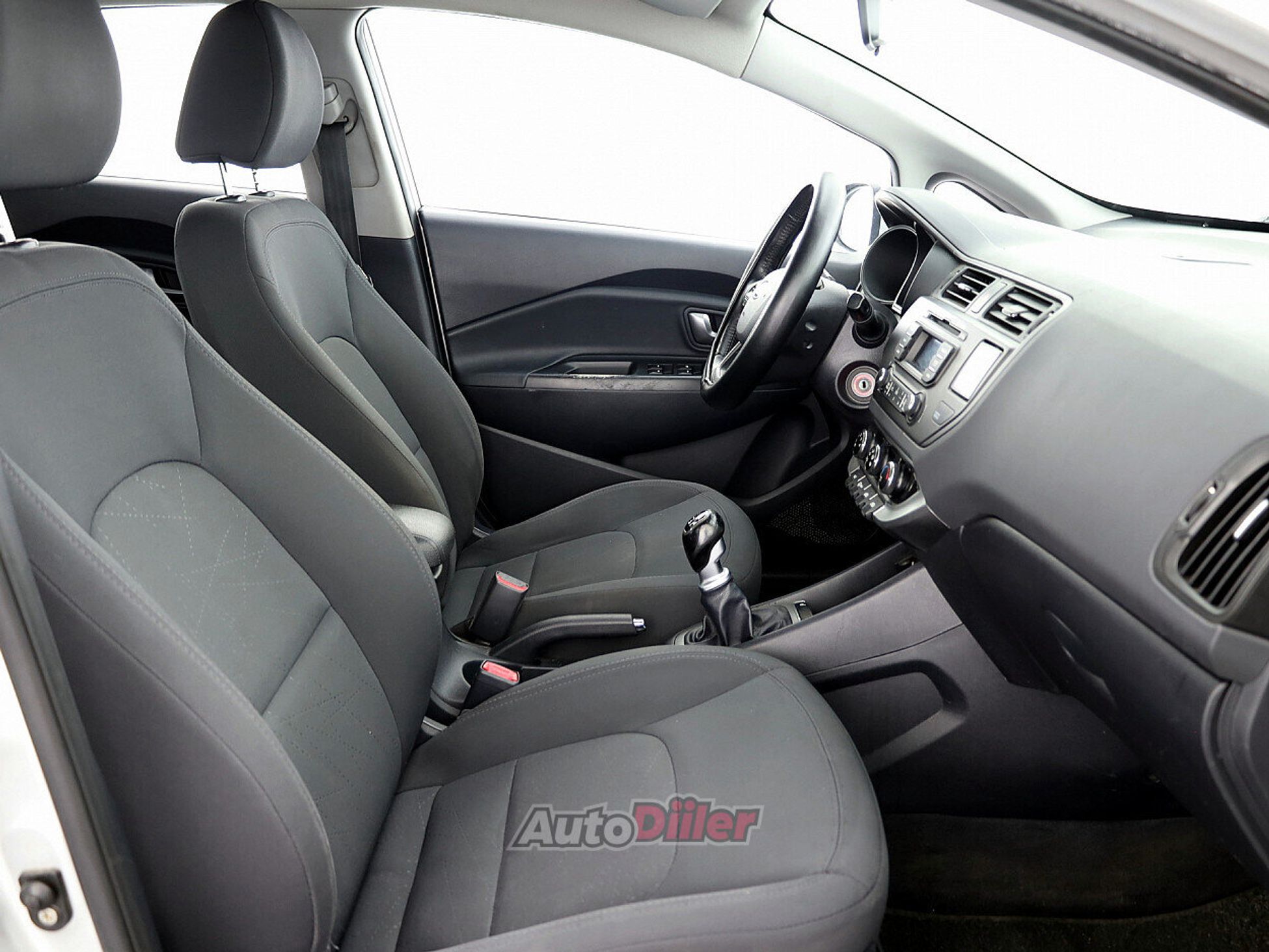 Kia Rio 1.1 55kW 2012, kuva 6/7