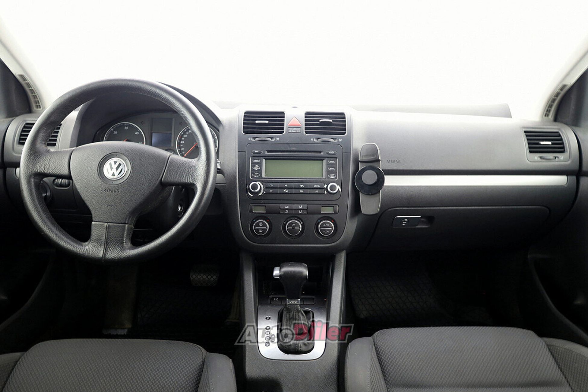 Volkswagen Golf 1.9 77kW 2005, kuva 5/7