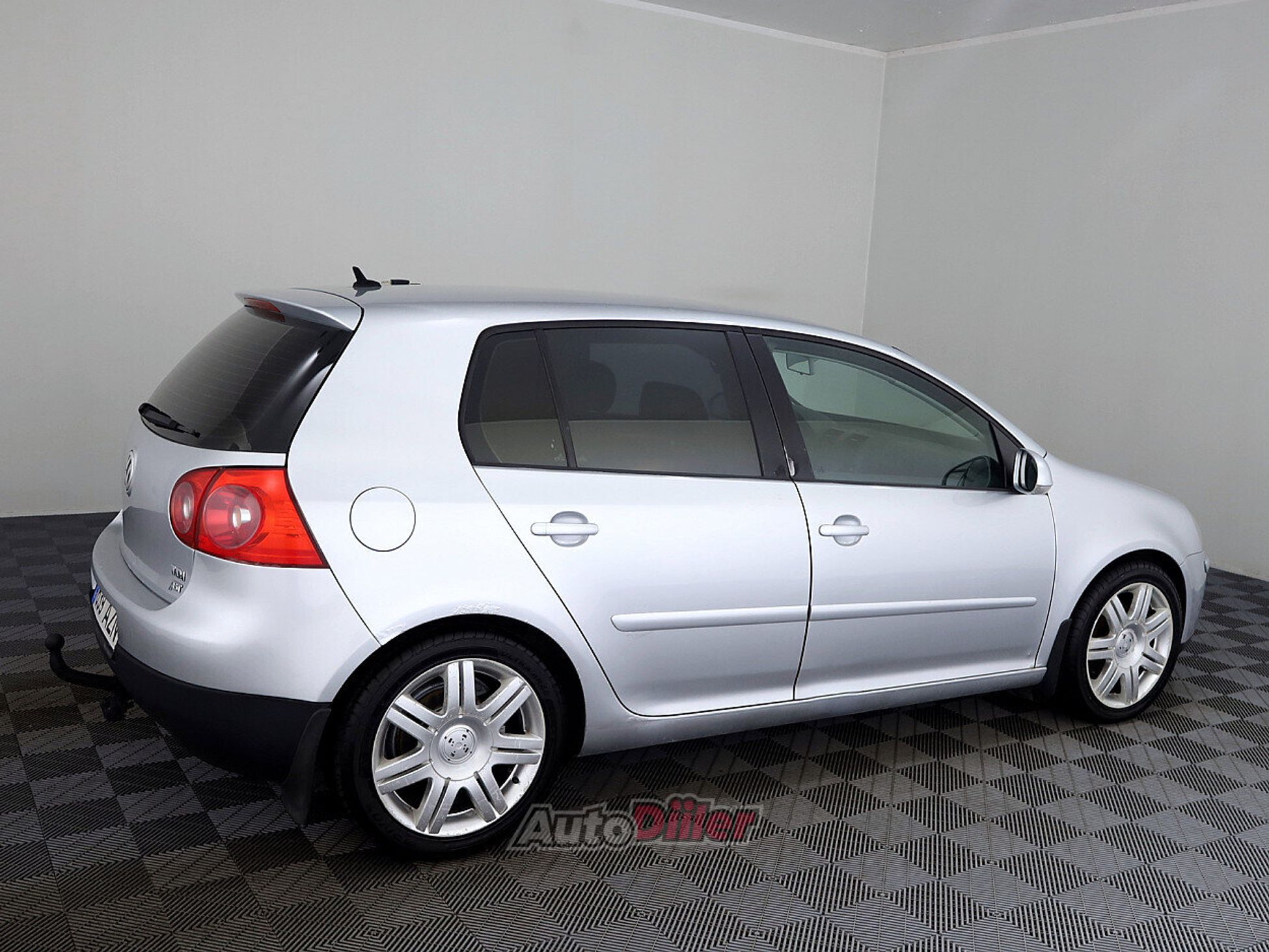 Volkswagen Golf 1.9 77kW 2005, kuva 3/7