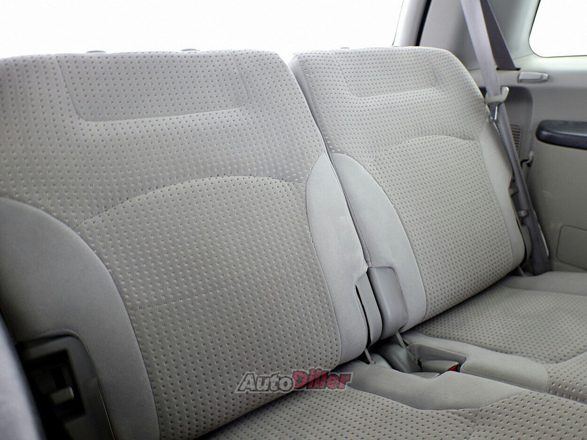Mitsubishi Grandis 2.4 121kW 2004, kuva 8/8