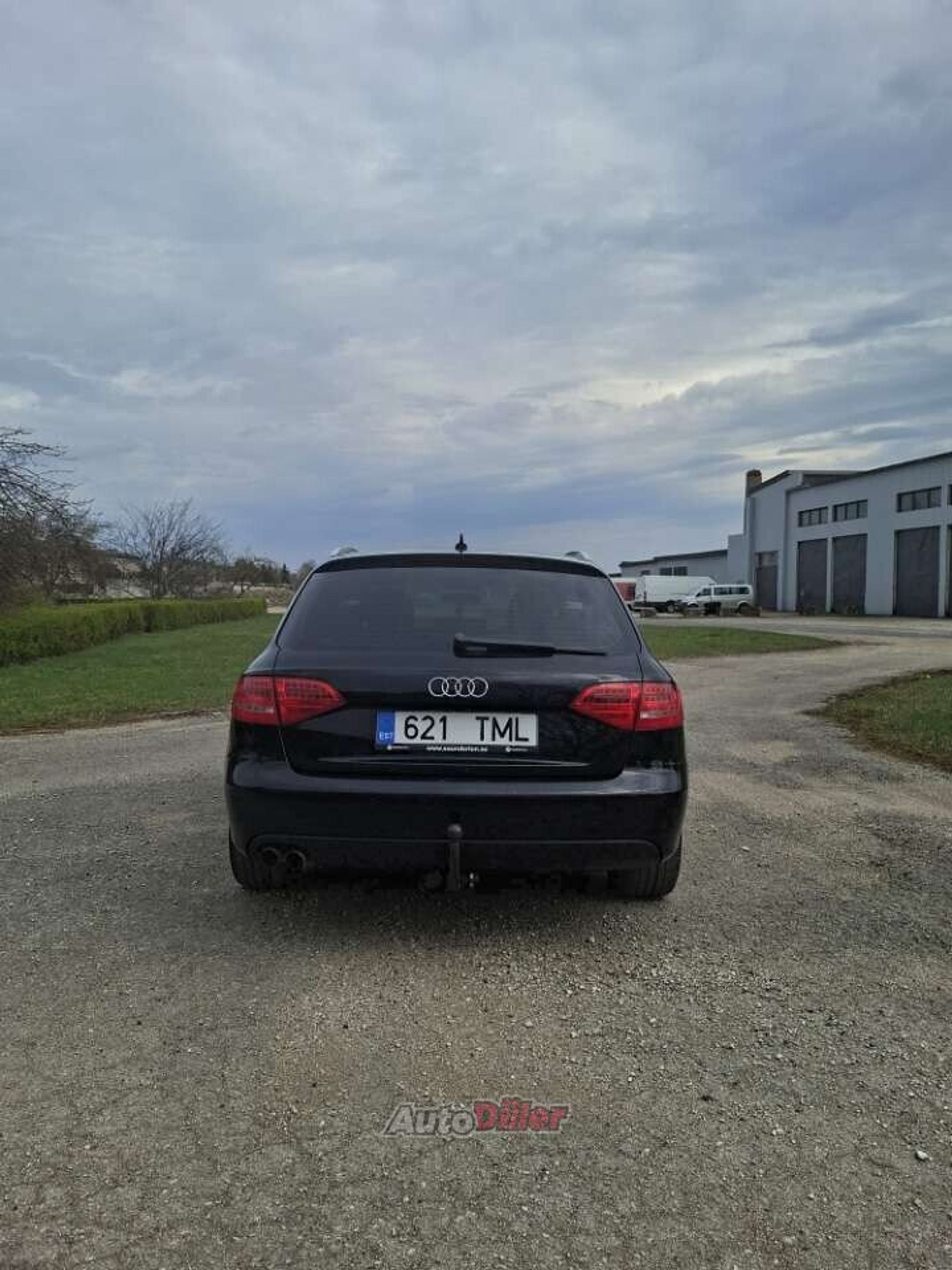 Audi A4 2.0 105kW 2010, kuva 6/10