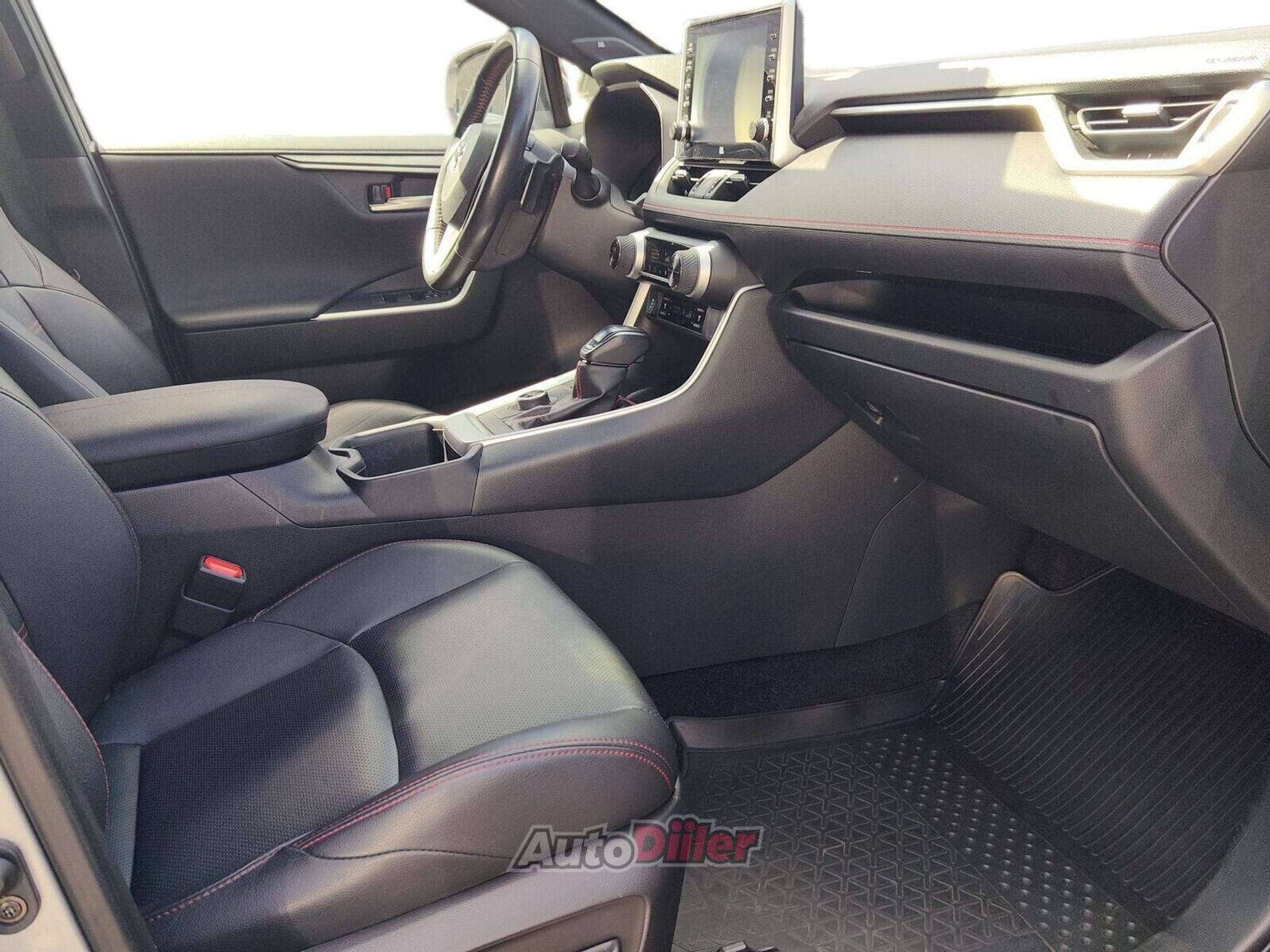 Toyota RAV4 Premium 2.5 136kW 2022, kuva 6/10