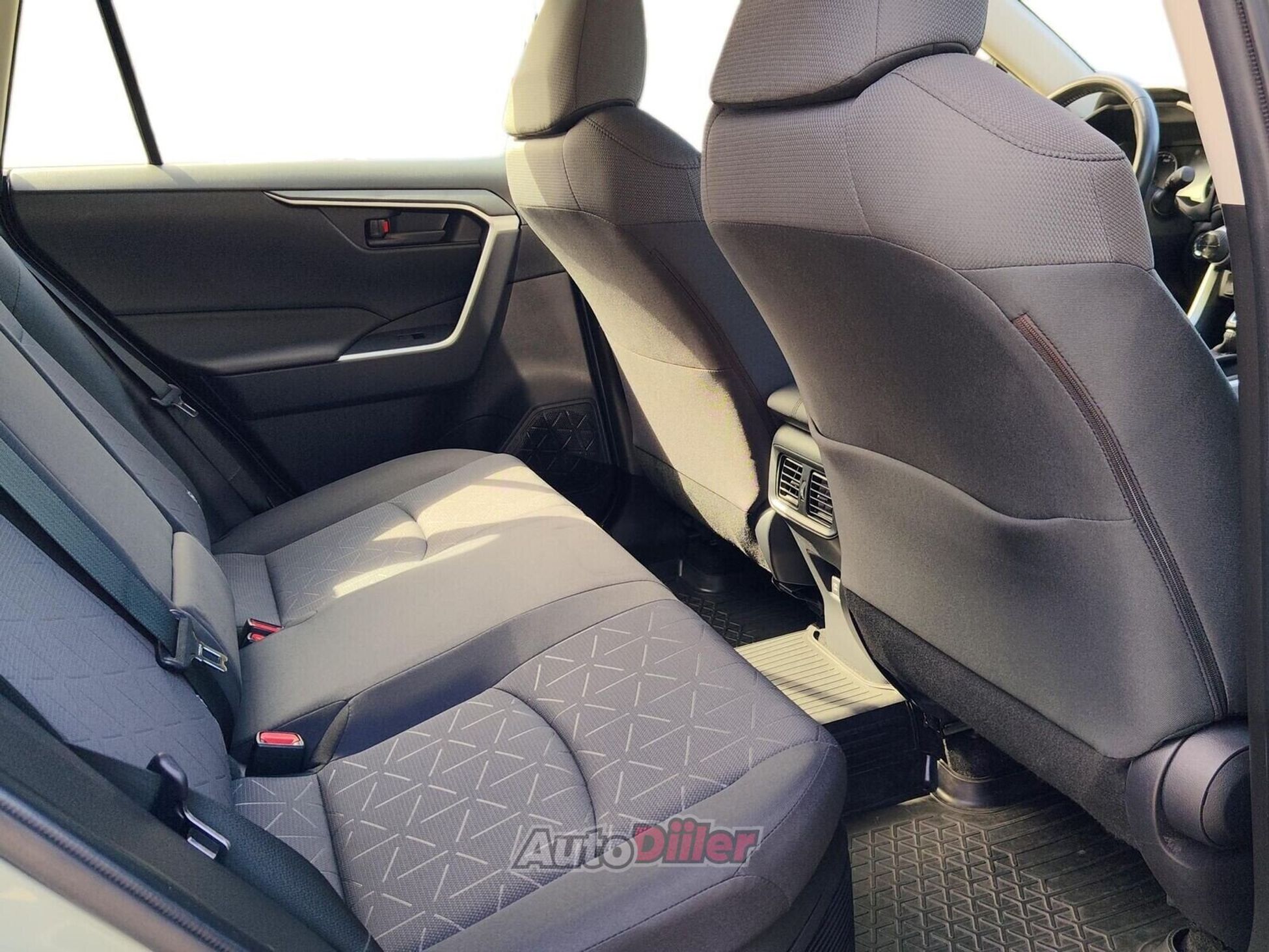 Toyota RAV4 Active 2.5 131kW 2021, kuva 7/10