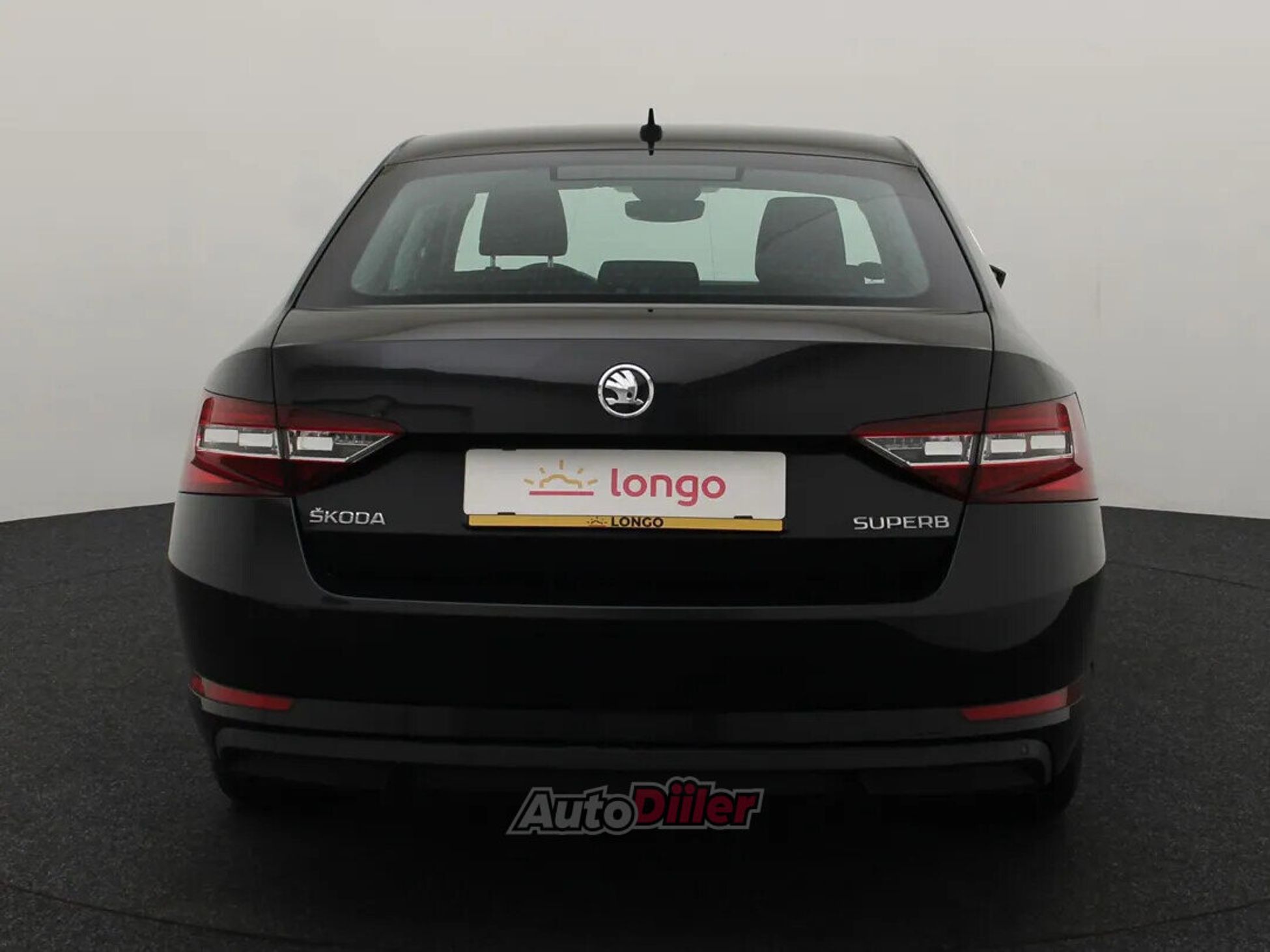 Skoda Superb Style 2.0 110kW 2017, kuva 5/10