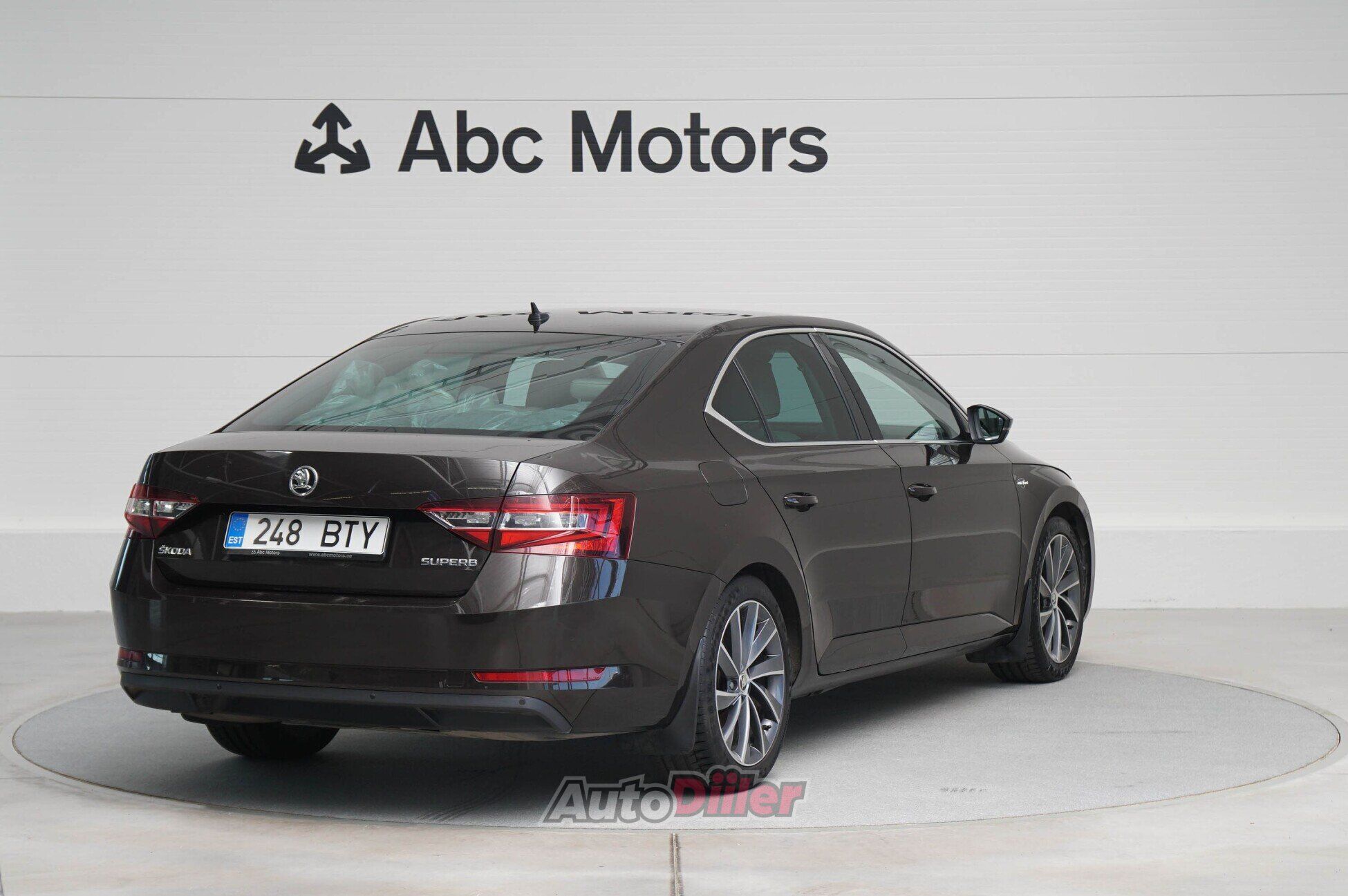 Skoda Superb 2017, kuva 3/10