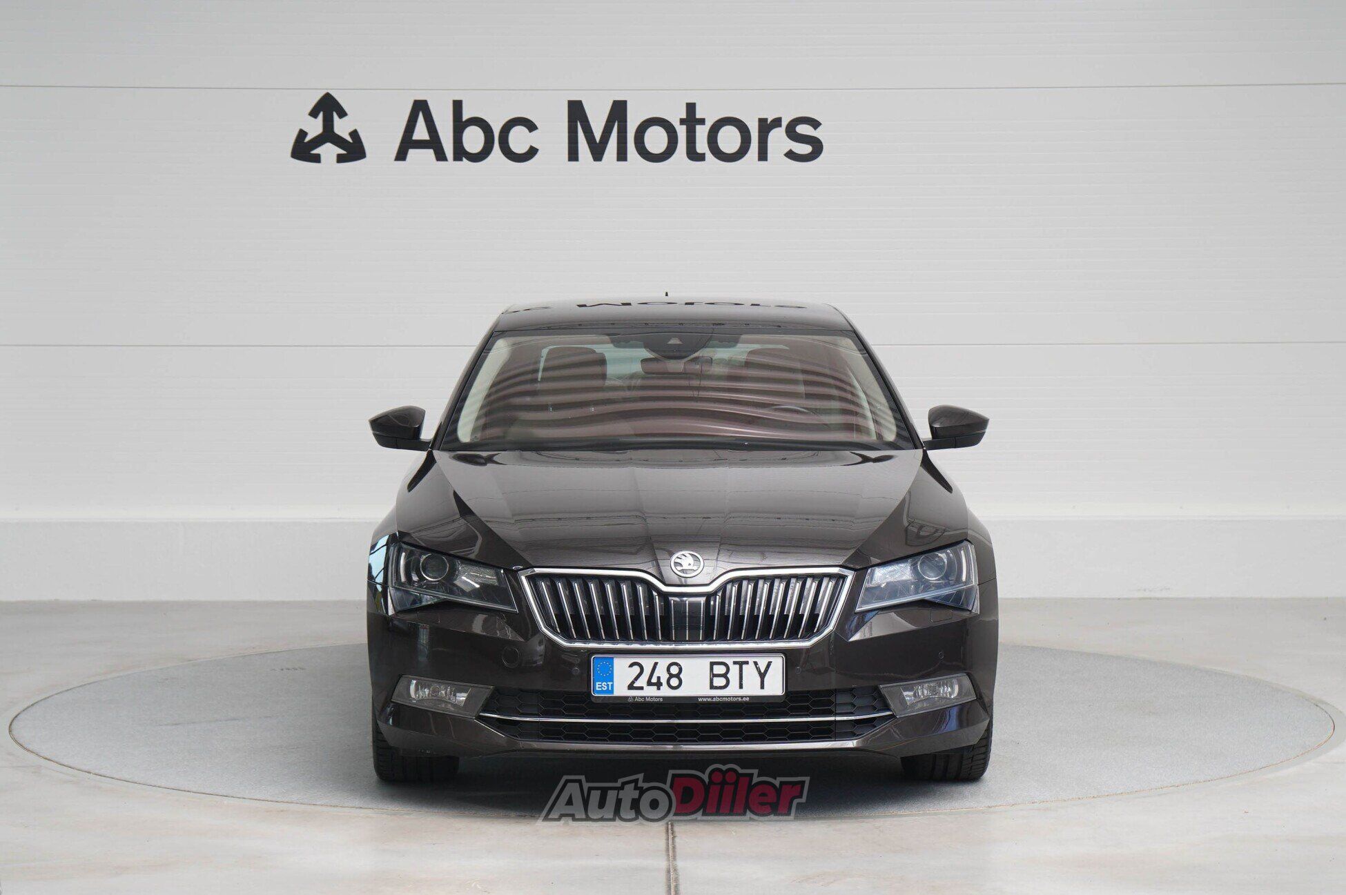Skoda Superb 2017, kuva 2/10