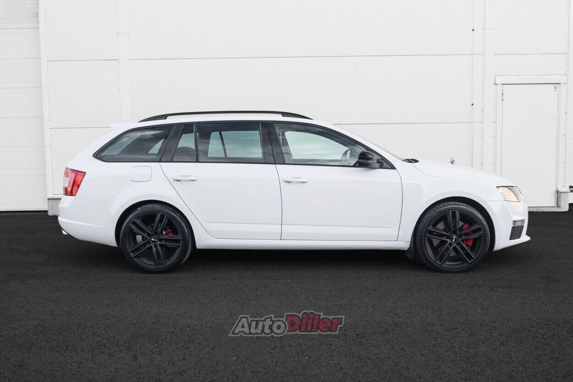 Skoda Octavia Combi vRS 2.0 135kW 2013, kuva 4/10