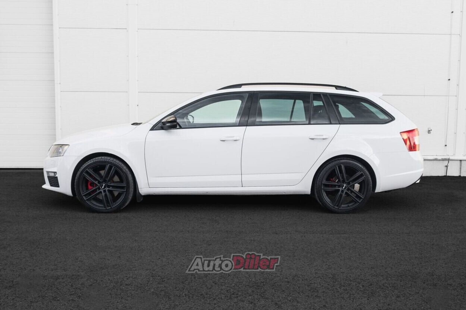 Skoda Octavia Combi vRS 2.0 135kW 2013, kuva 5/10