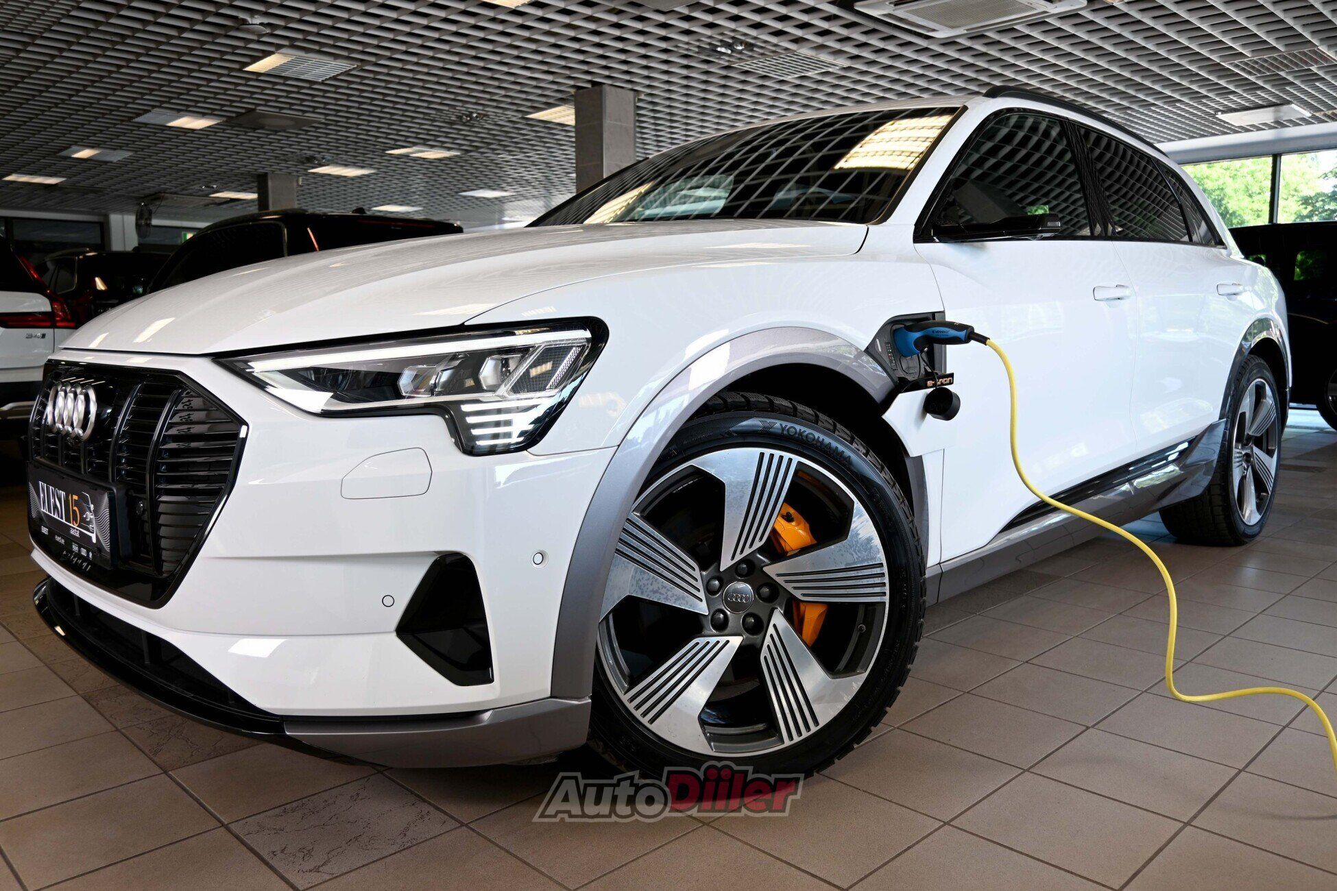 Audi e-tron 2020, photo 4/10