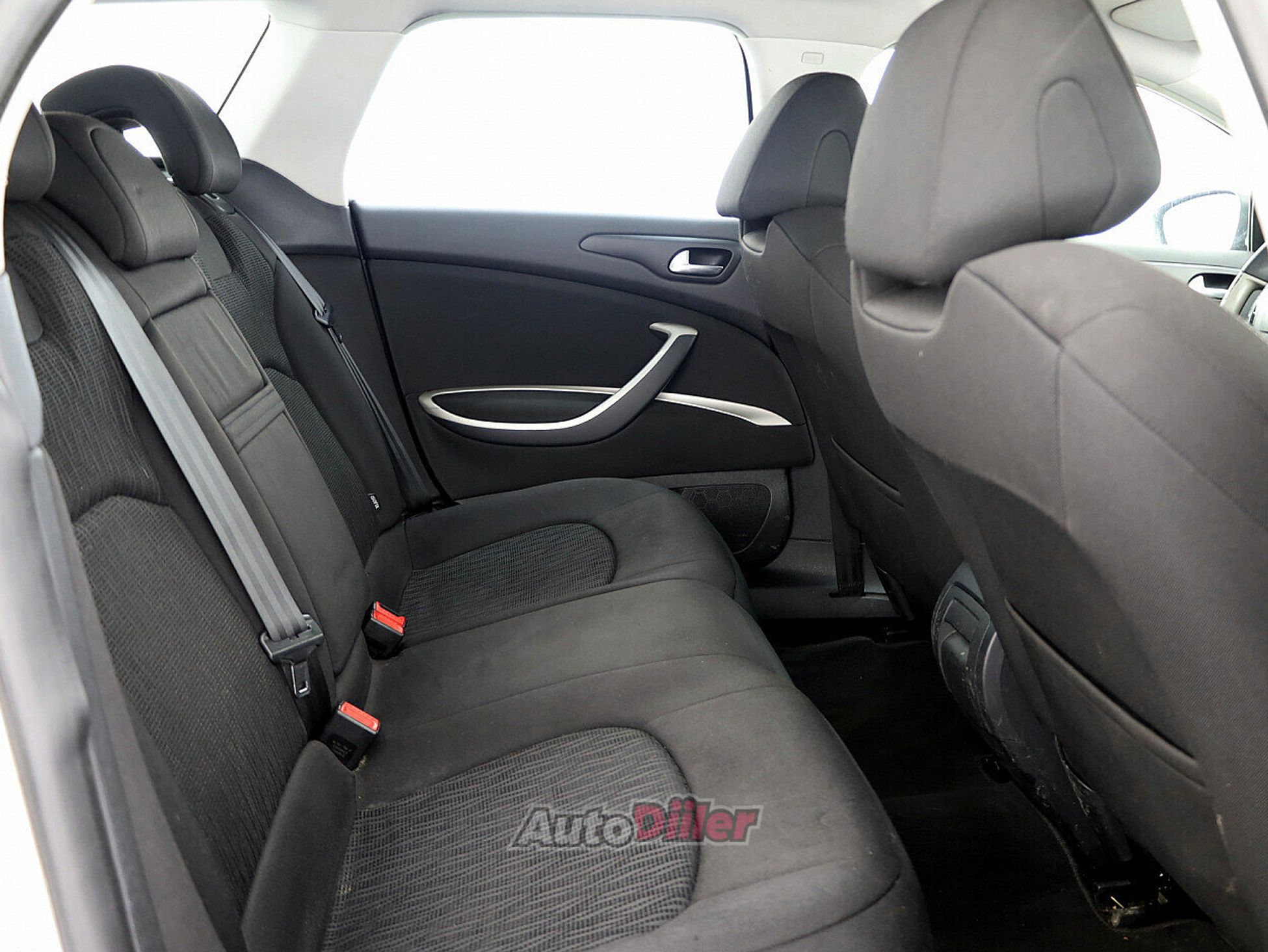 Citroen C5 1.6 115kW 2013, photo 7/8