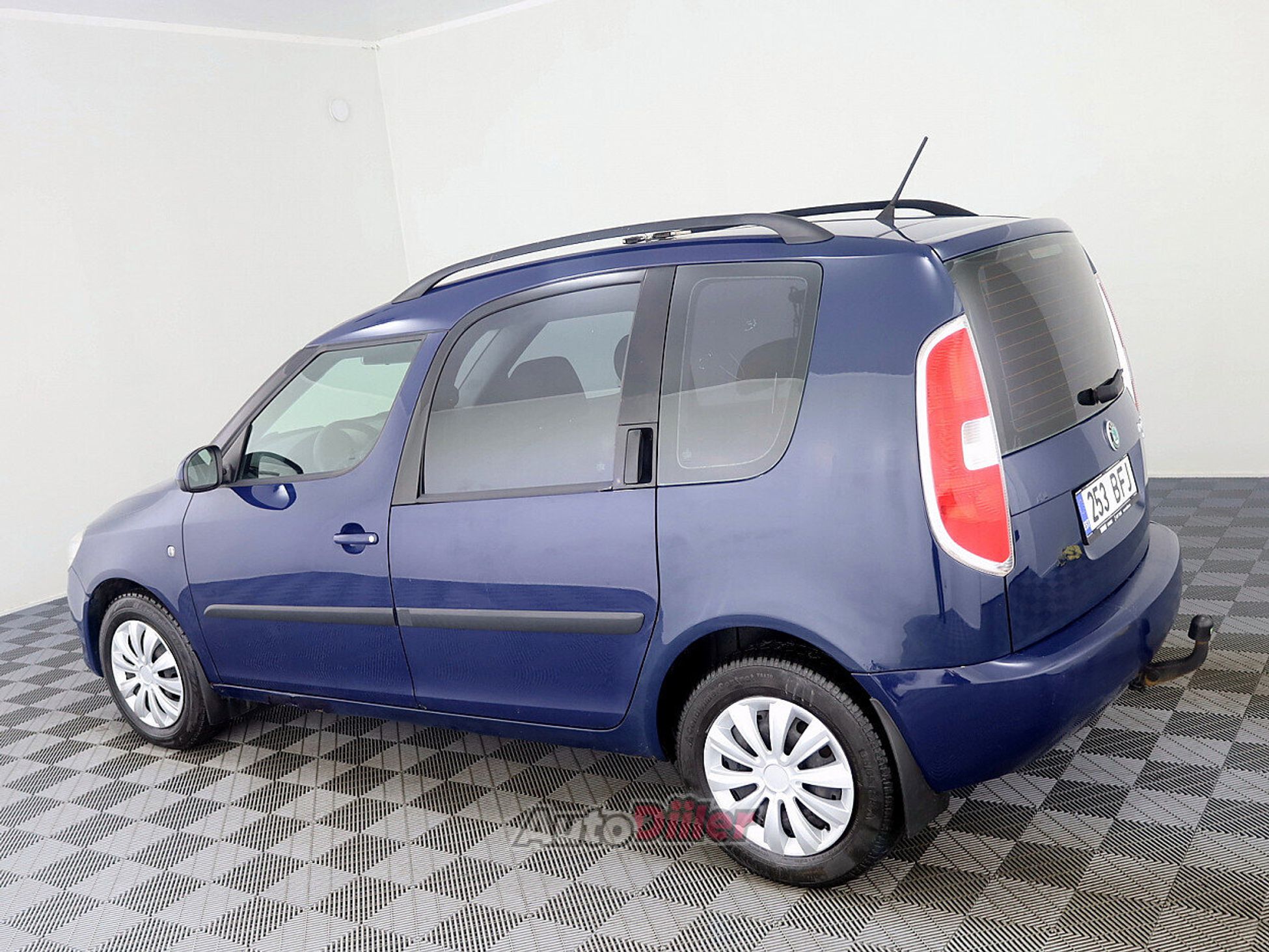 Skoda Roomster 1.6 77kW 2011, kuva 4/7