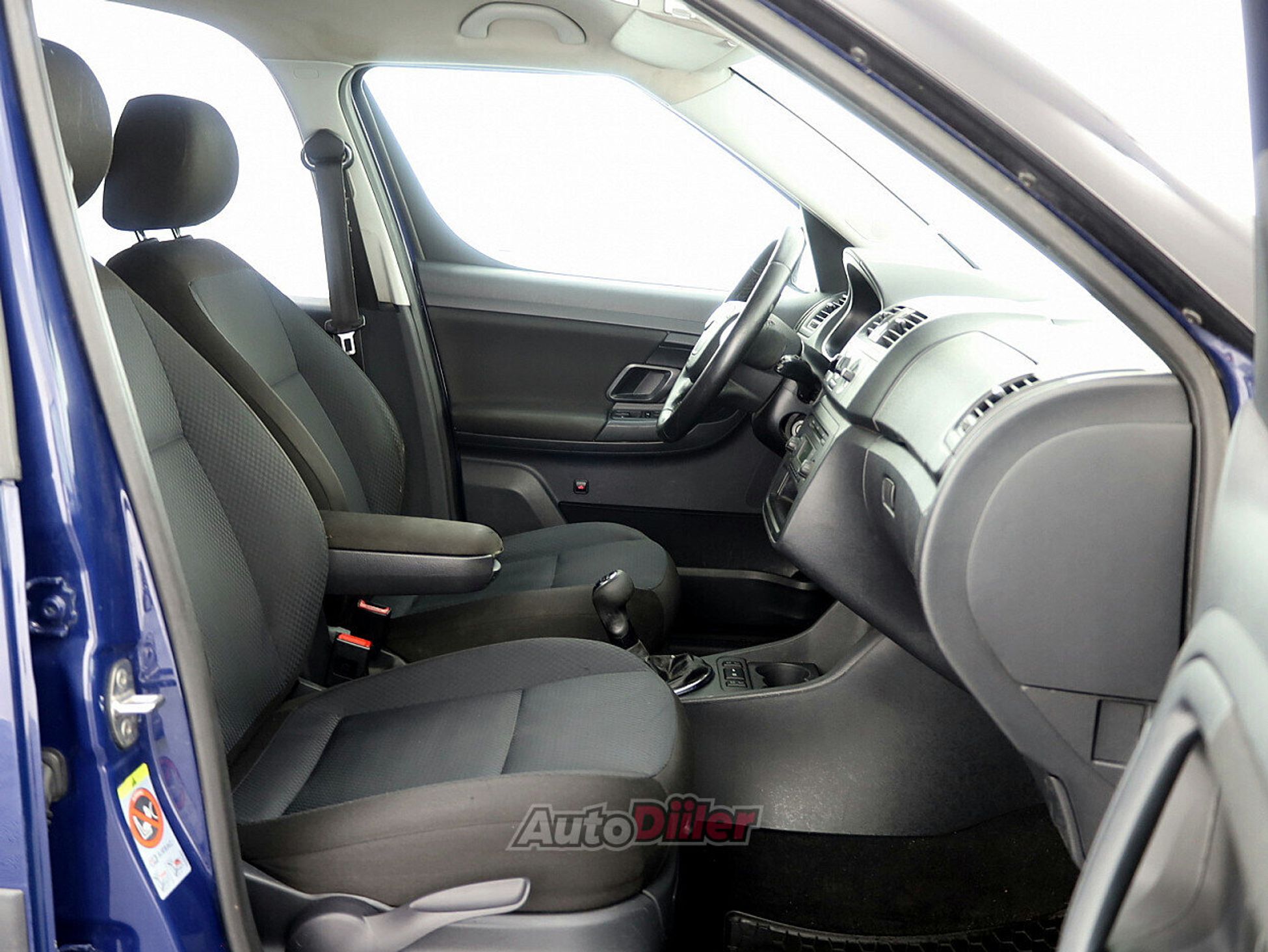 Skoda Roomster 1.6 77kW 2011, kuva 6/7
