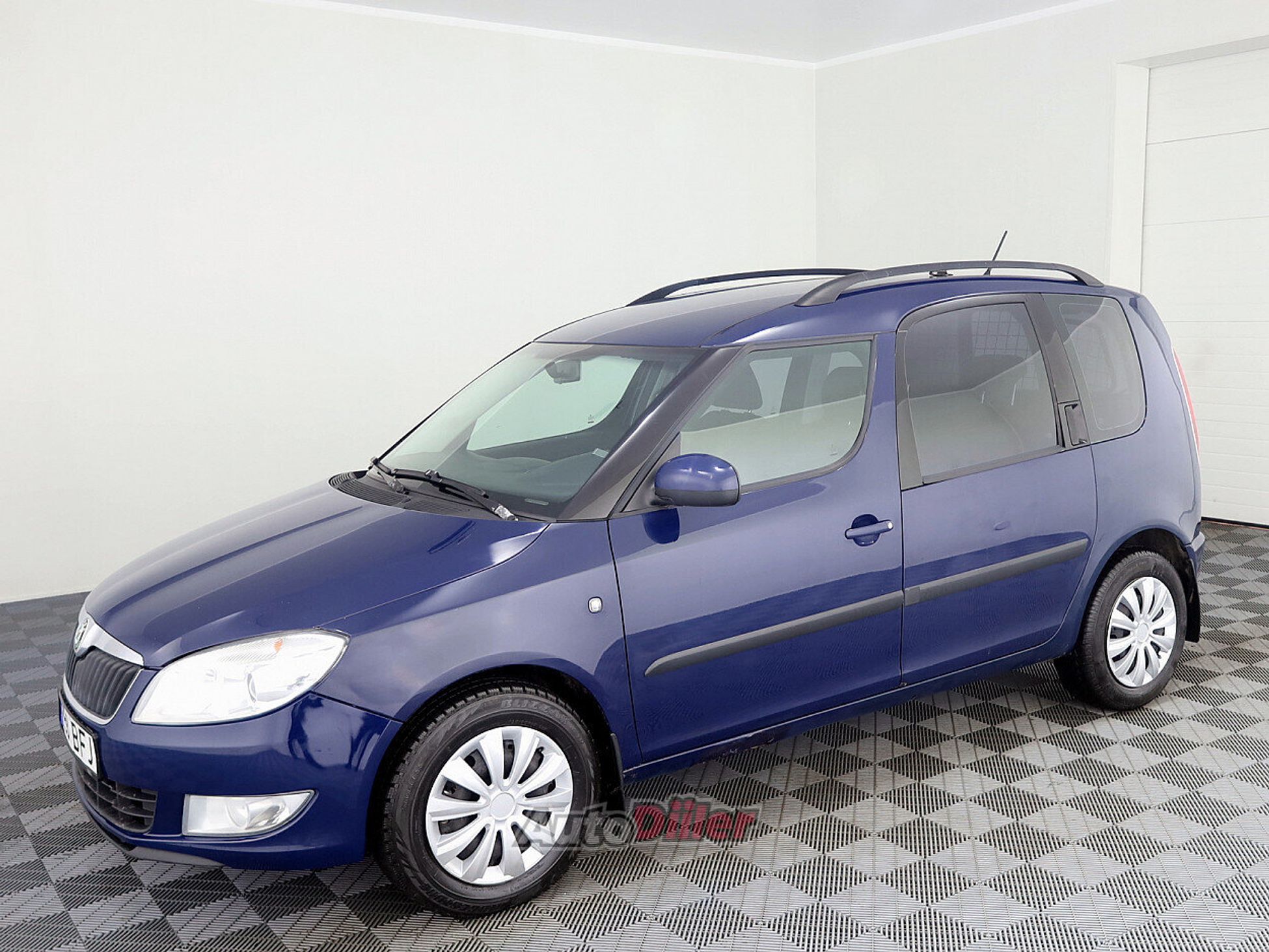 Skoda Roomster 1.6 77kW 2011, kuva 2/7