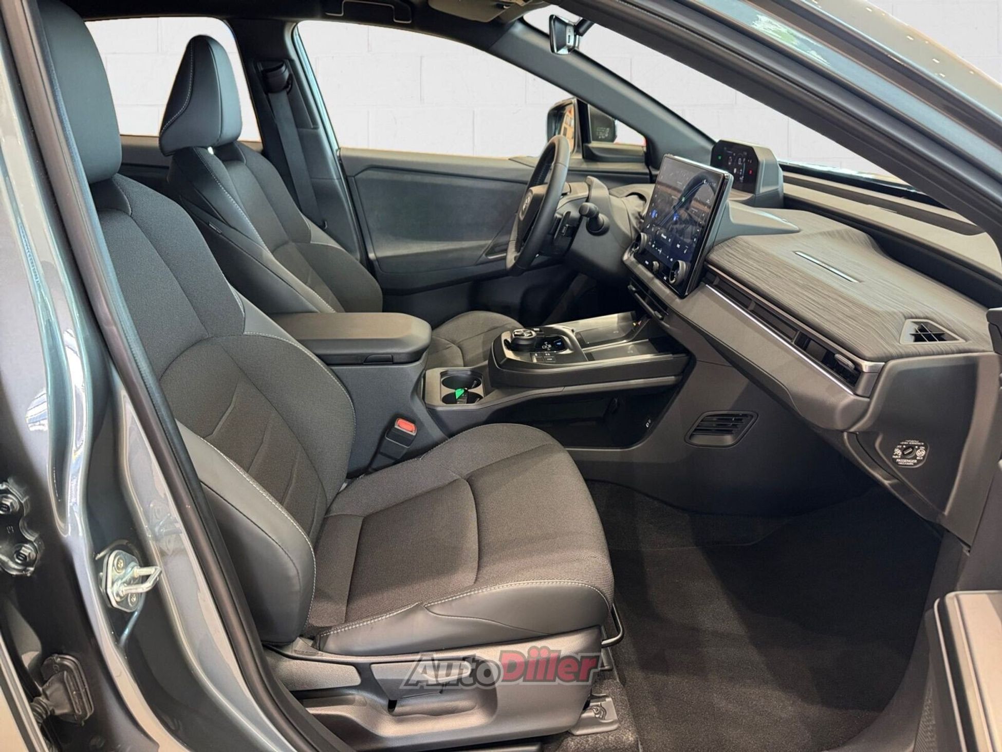 Toyota C-HR 64kW 2026, photo 6/10
