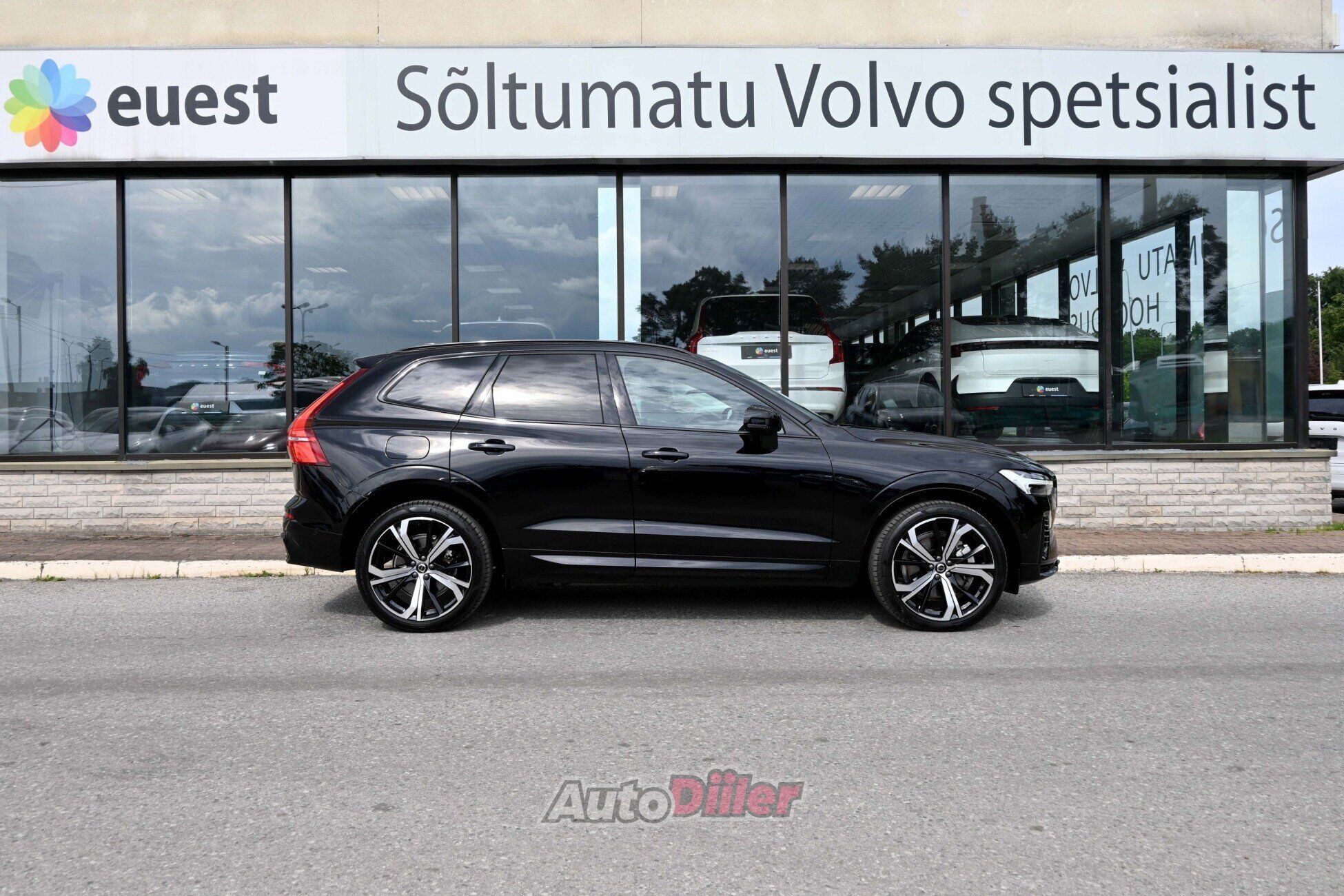 Volvo XC60 2024, photo 7/10