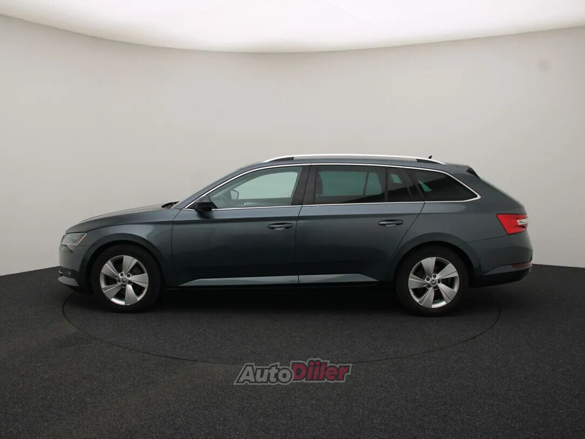 Skoda Superb Ambition Business 1.6 88kW 2015, kuva 6/10