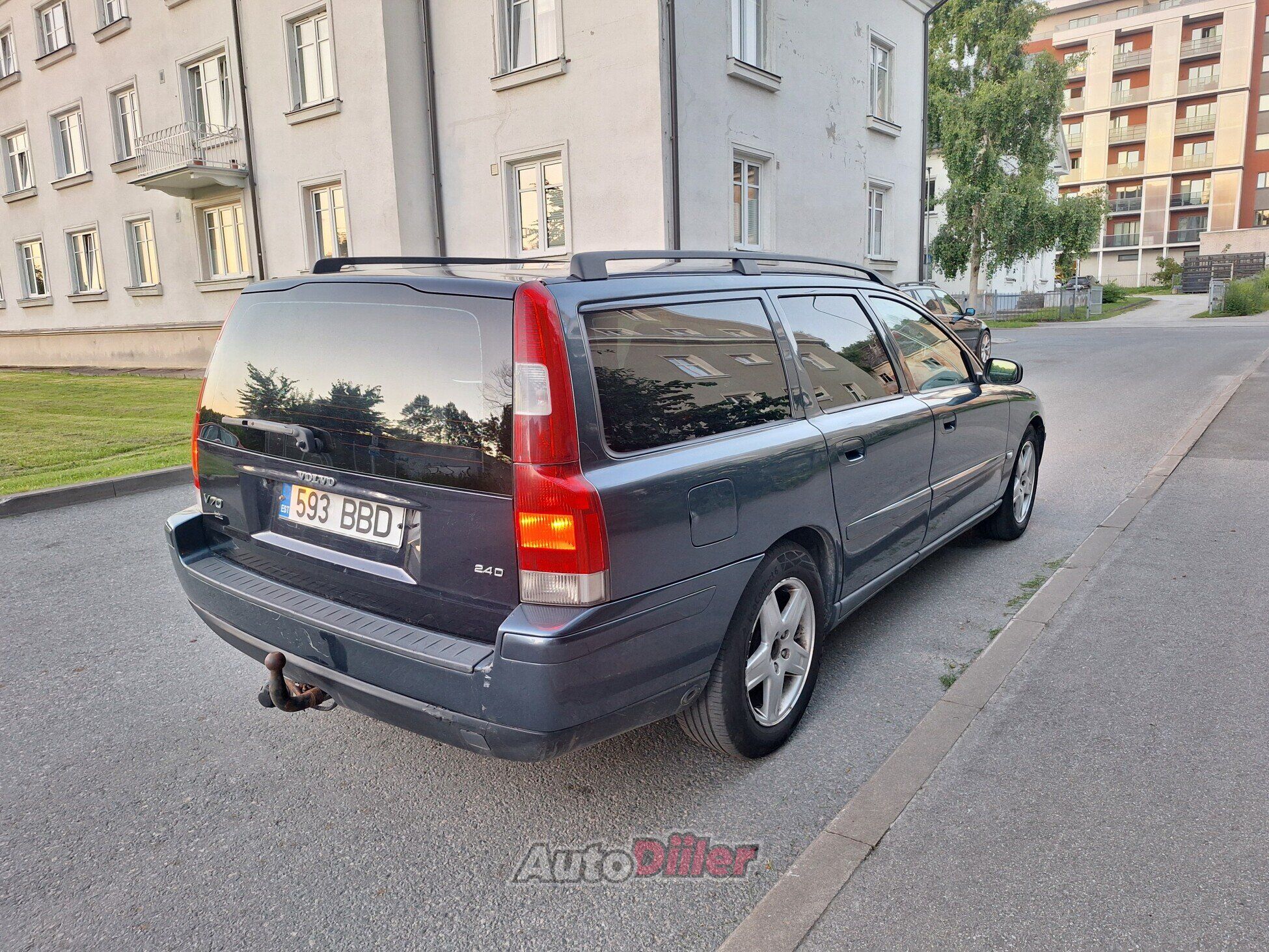 Volvo V70 LPG 2.4 103kW 2004, kuva 4/6