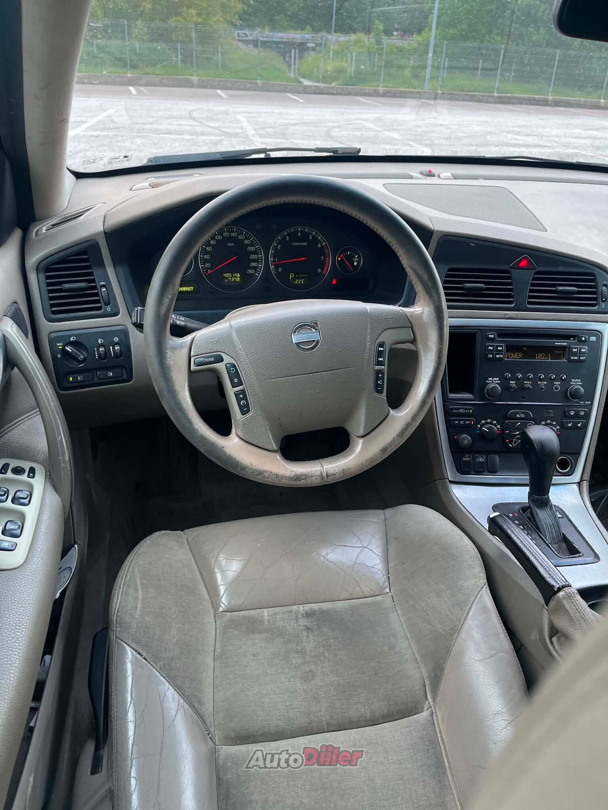 Volvo V70 LPG 2.4 103kW 2004, kuva 6/6