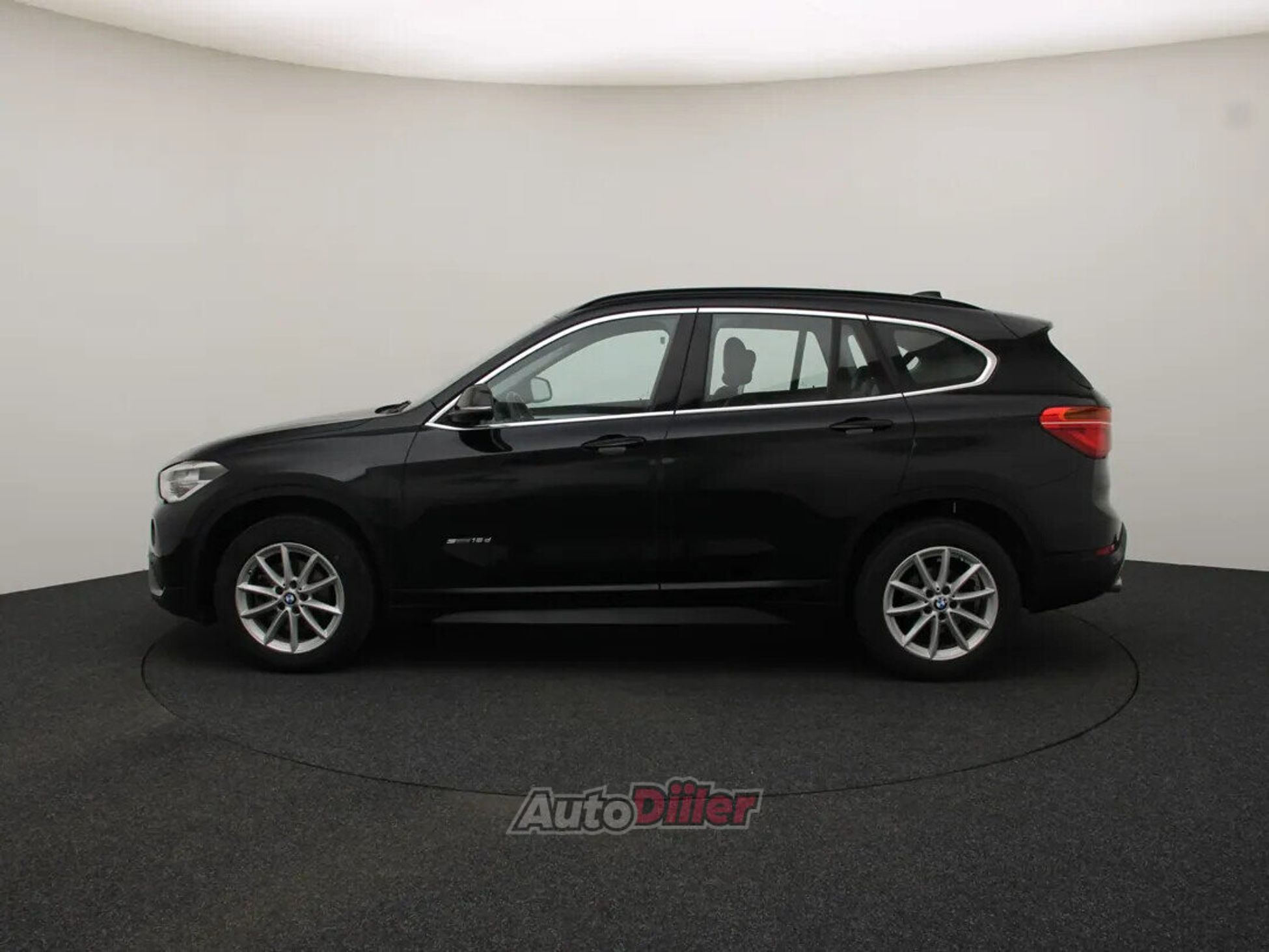 BMW X1 Essential 2.0 100kW 2016, kuva 6/10