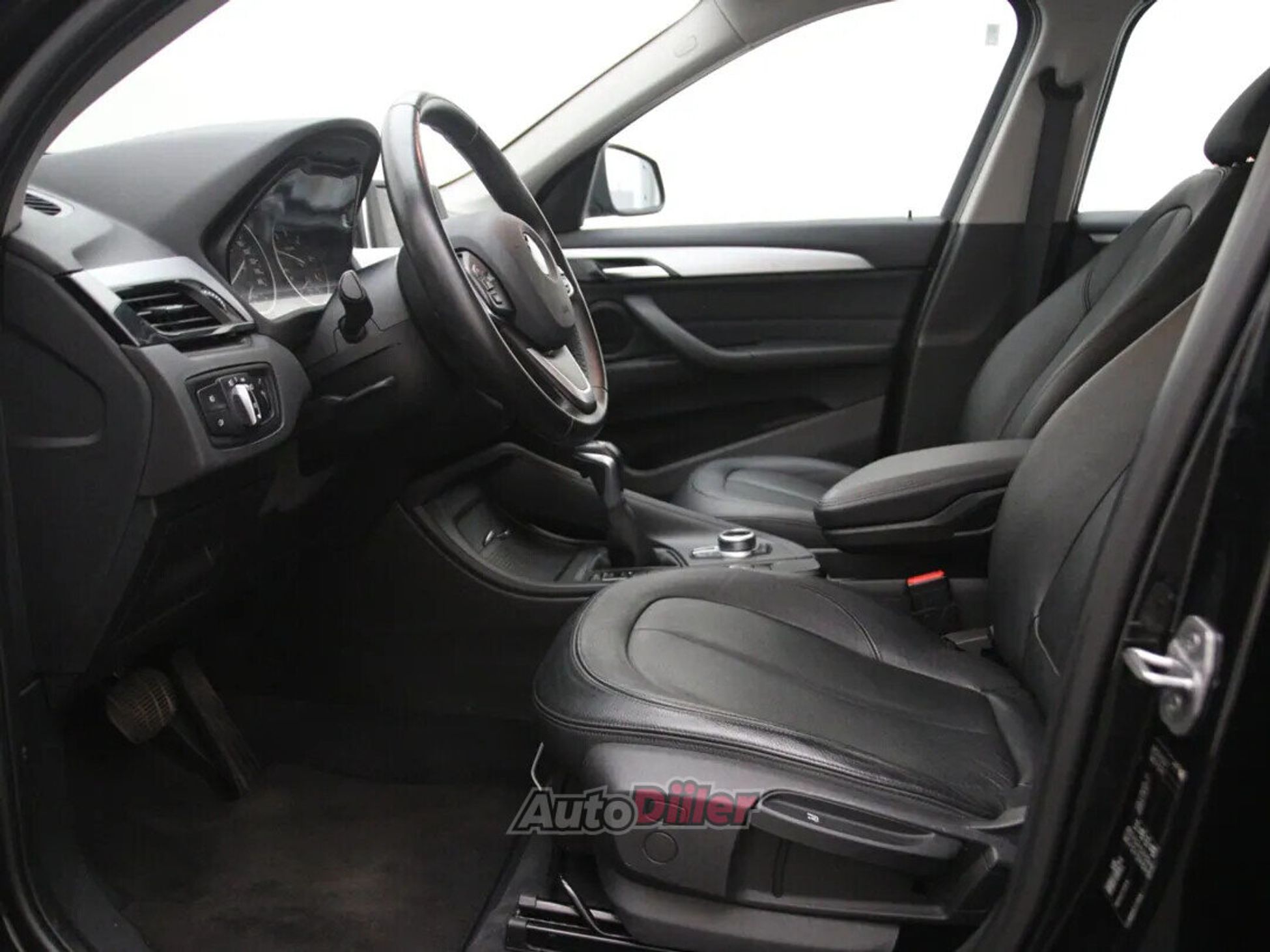 BMW X1 Essential 2.0 100kW 2016, kuva 4/10