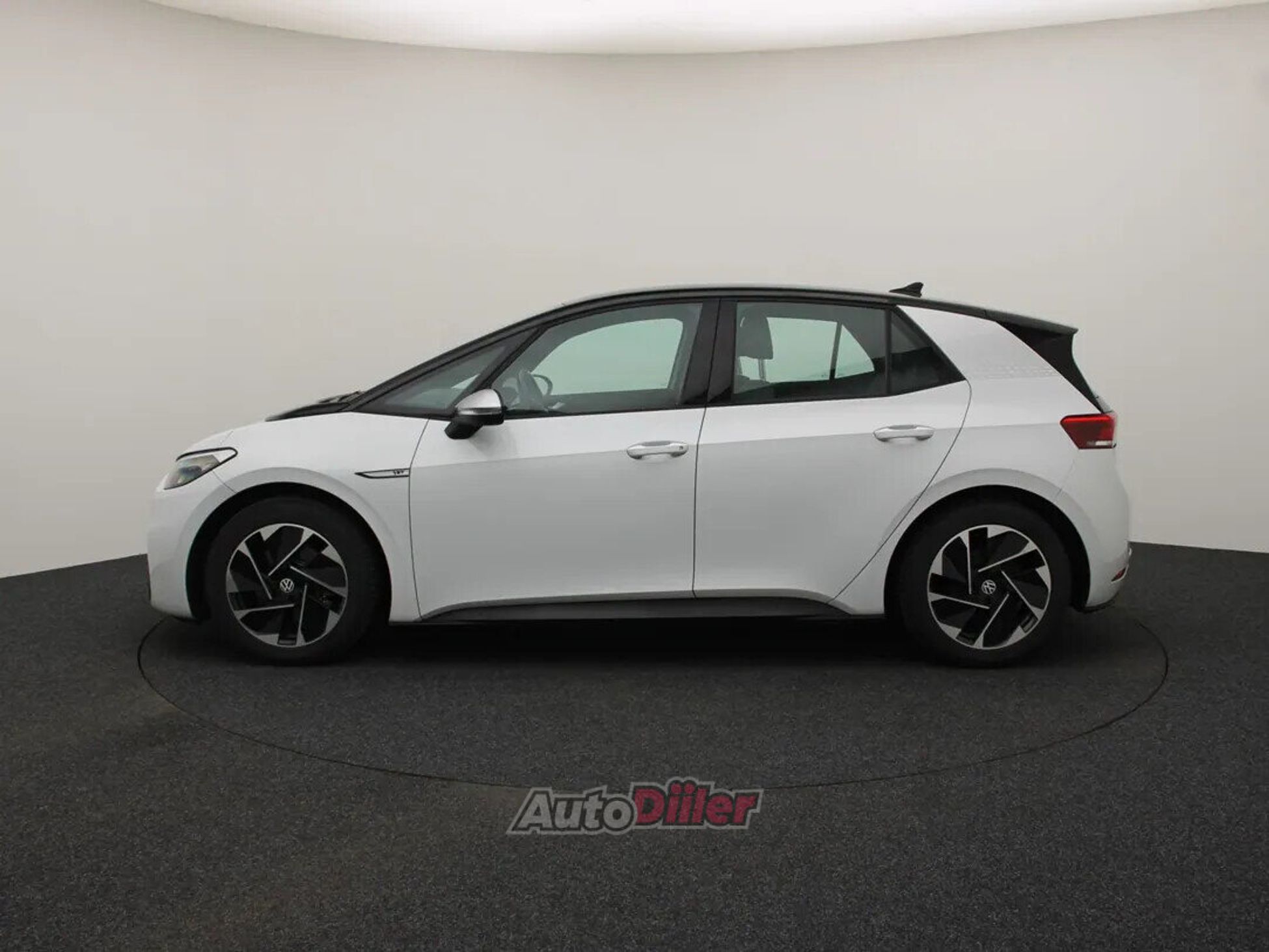 Volkswagen ID.3 Pro First 58 kWh 150kW 2020, photo 6/10