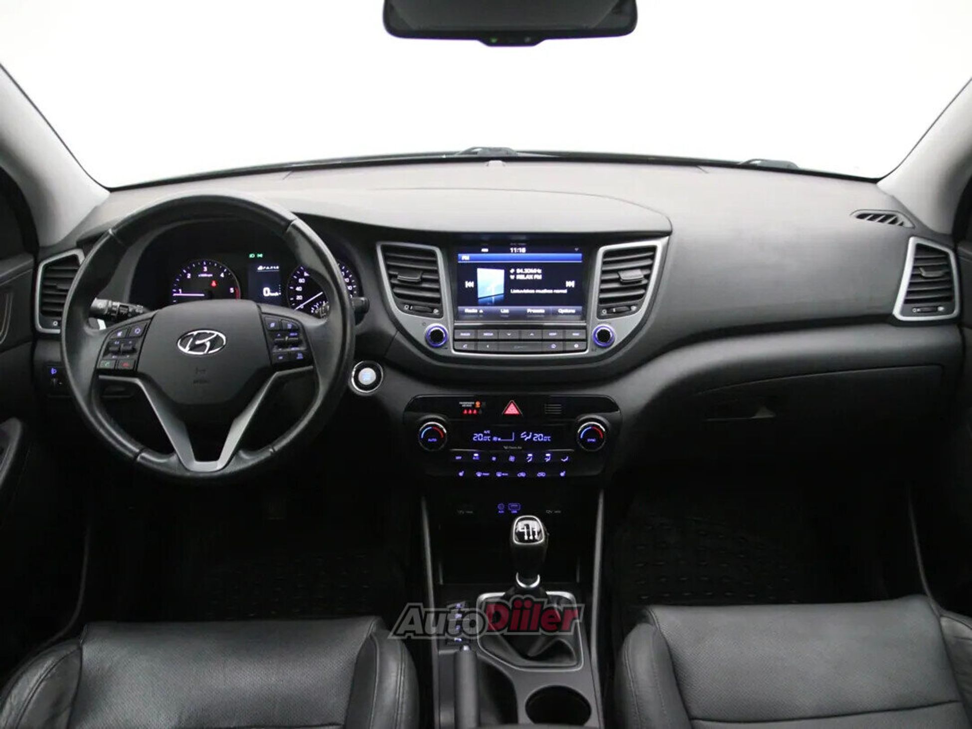 Hyundai Tucson Premium 1.7 85kW 2017, kuva 2/10