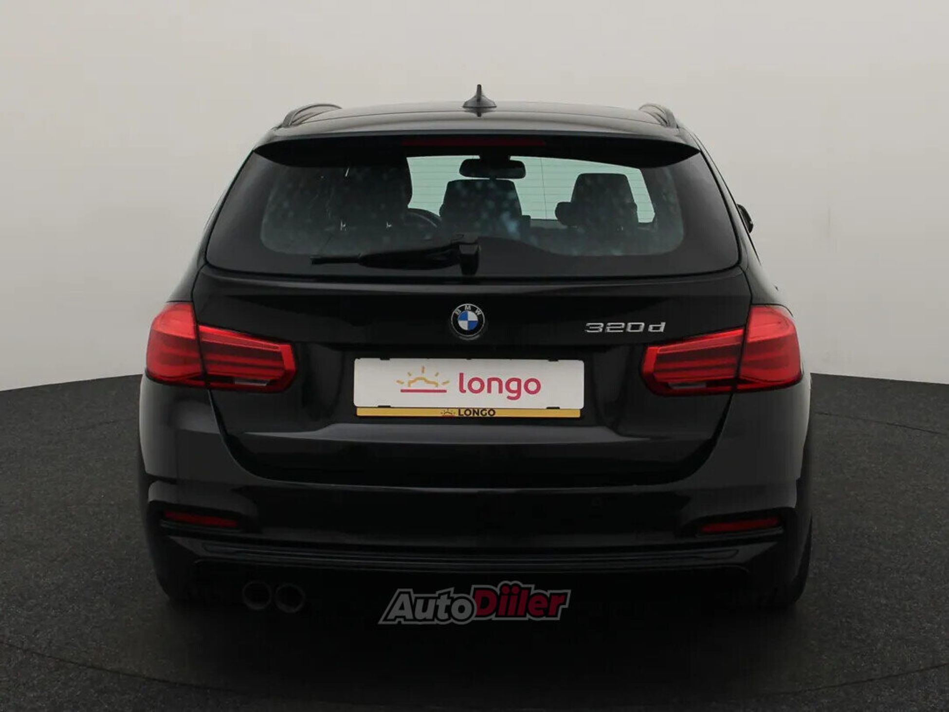 BMW 320 High Executive 2.0 120kW 2017, photo 5/10