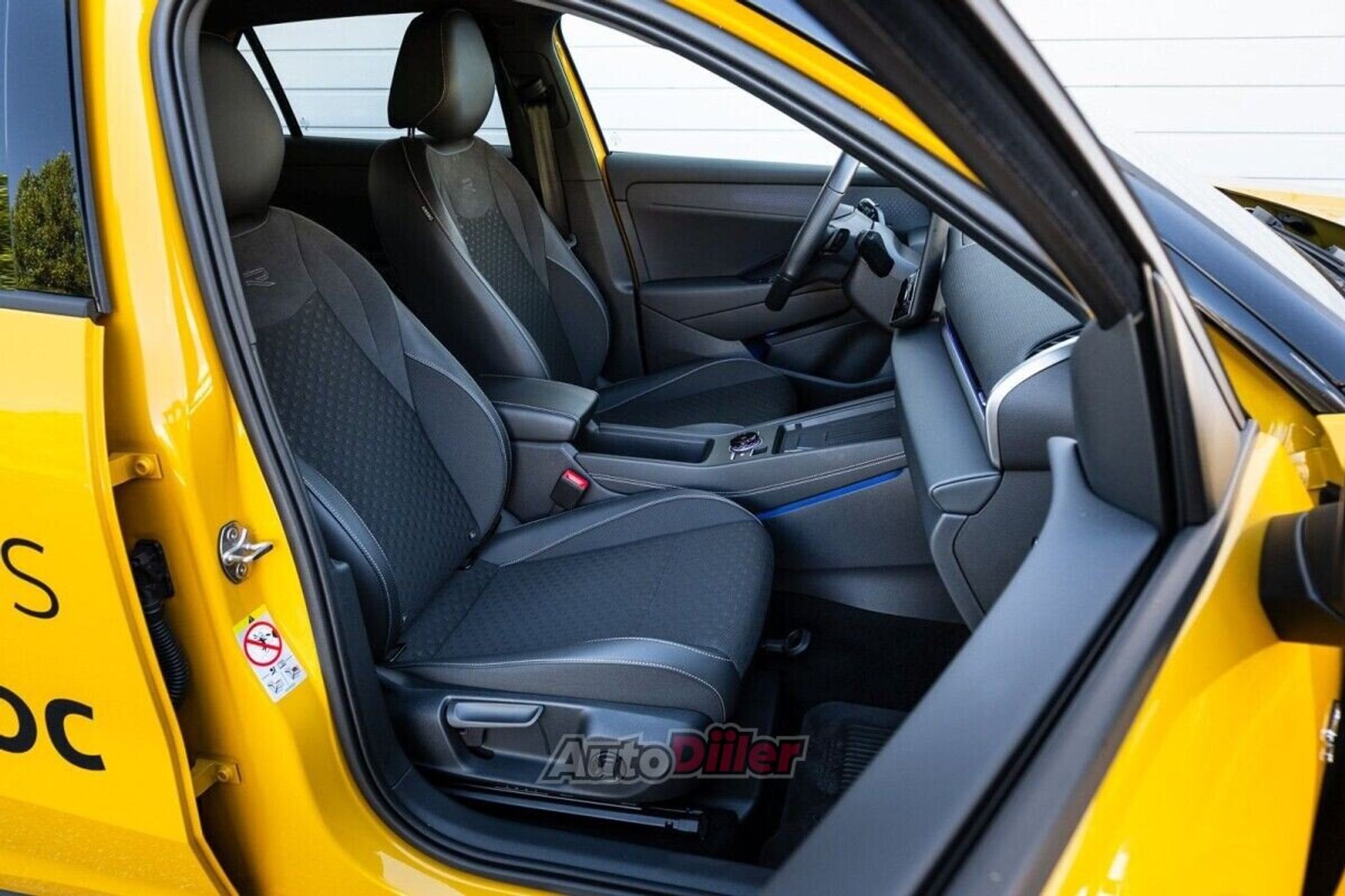 Volkswagen T-Roc 1.5 110kW 2026, photo 6/10