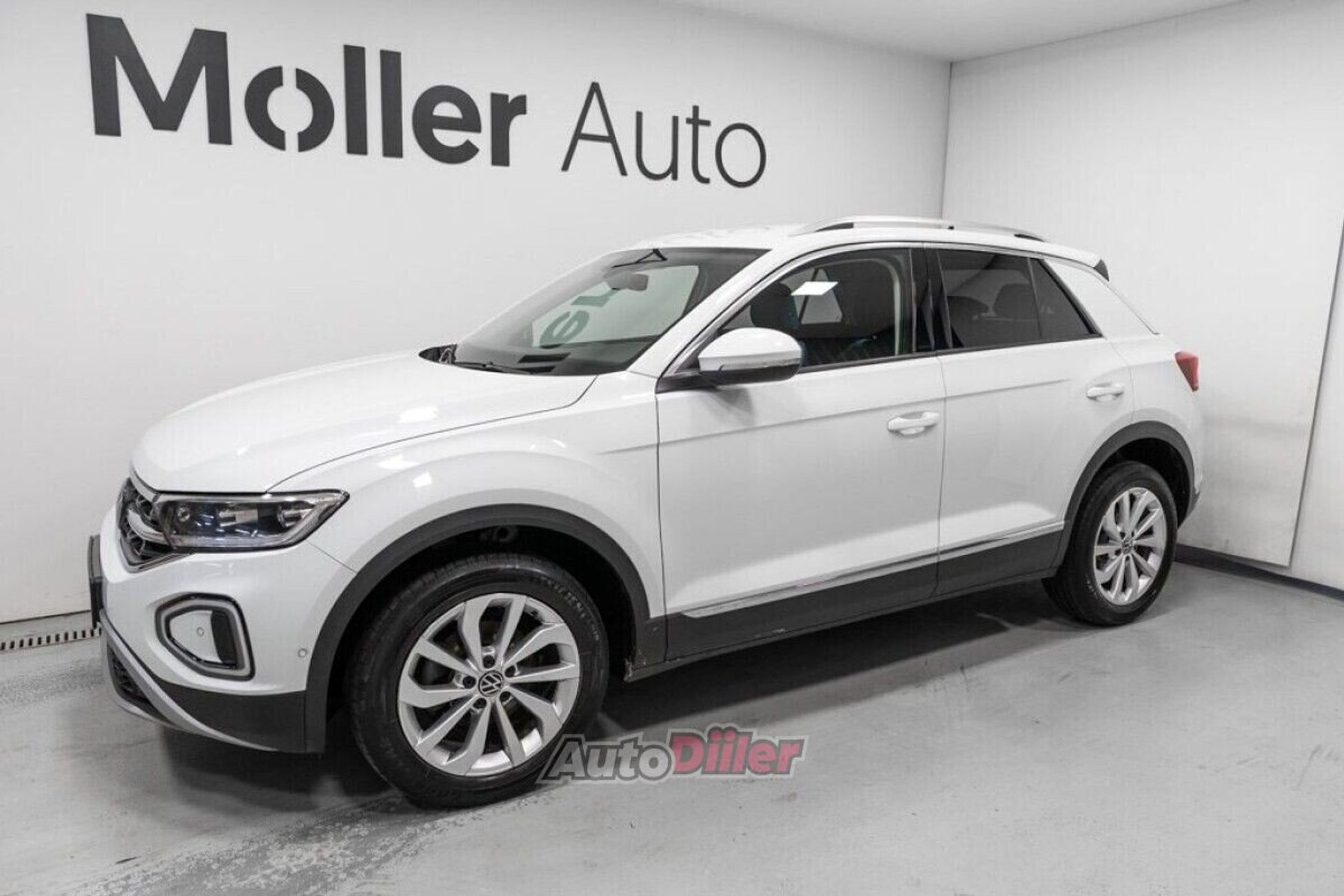 Volkswagen T-Roc 1.5 110kW 2023, photo 4/10