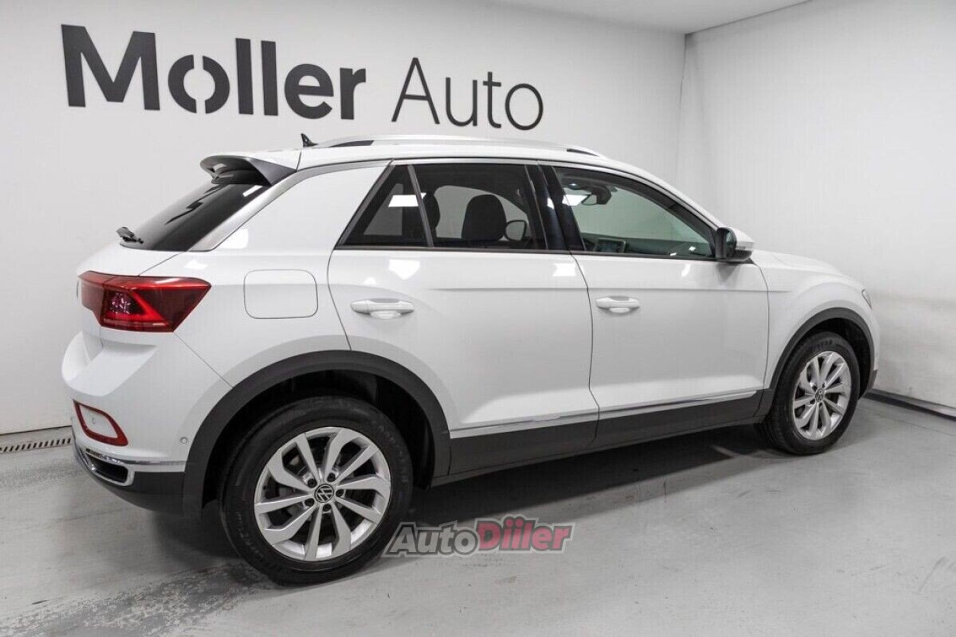 Volkswagen T-Roc 1.5 110kW 2023, photo 6/10