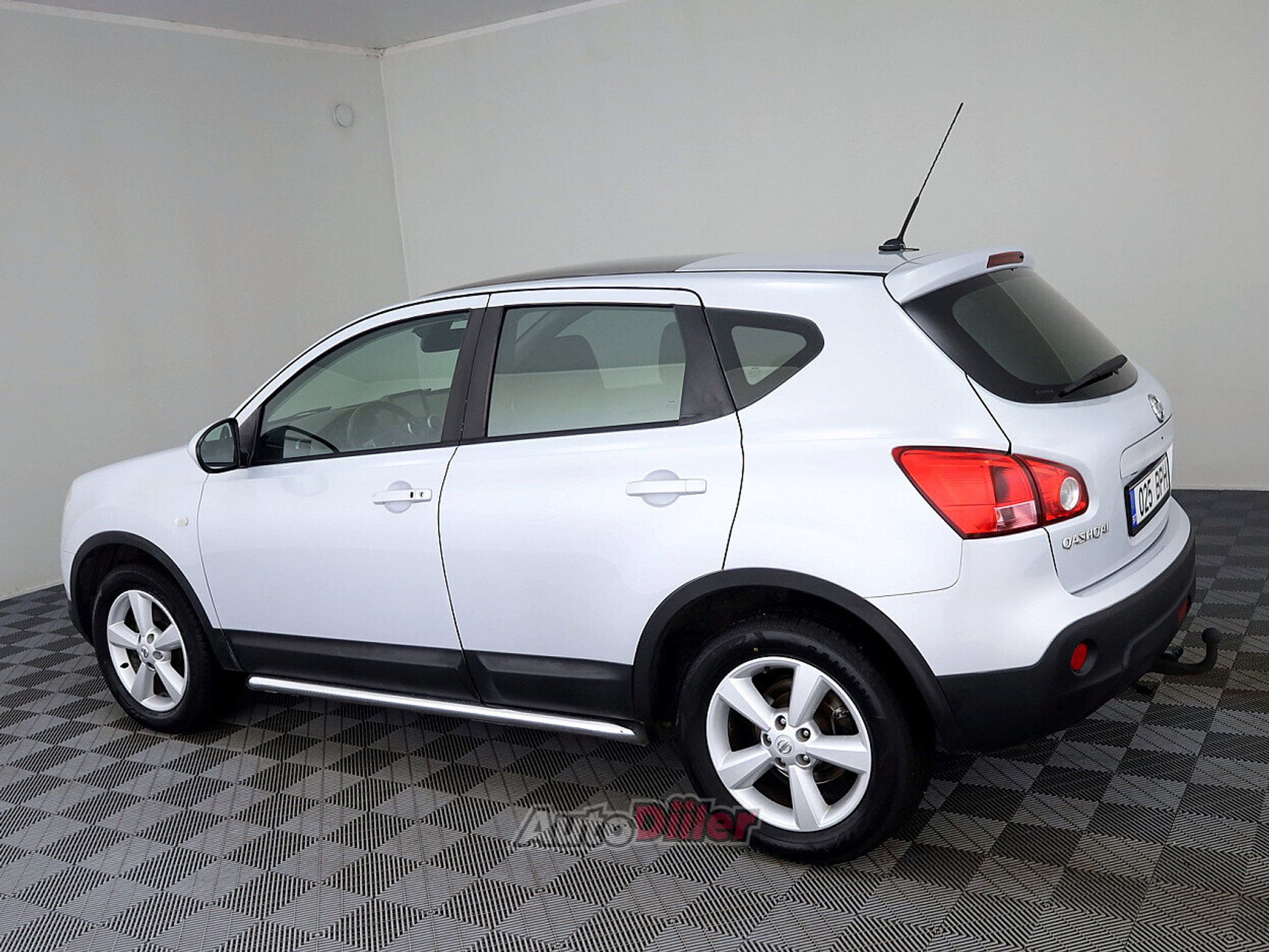 Nissan Qashqai 2.0 110kW 2008, photo 4/8