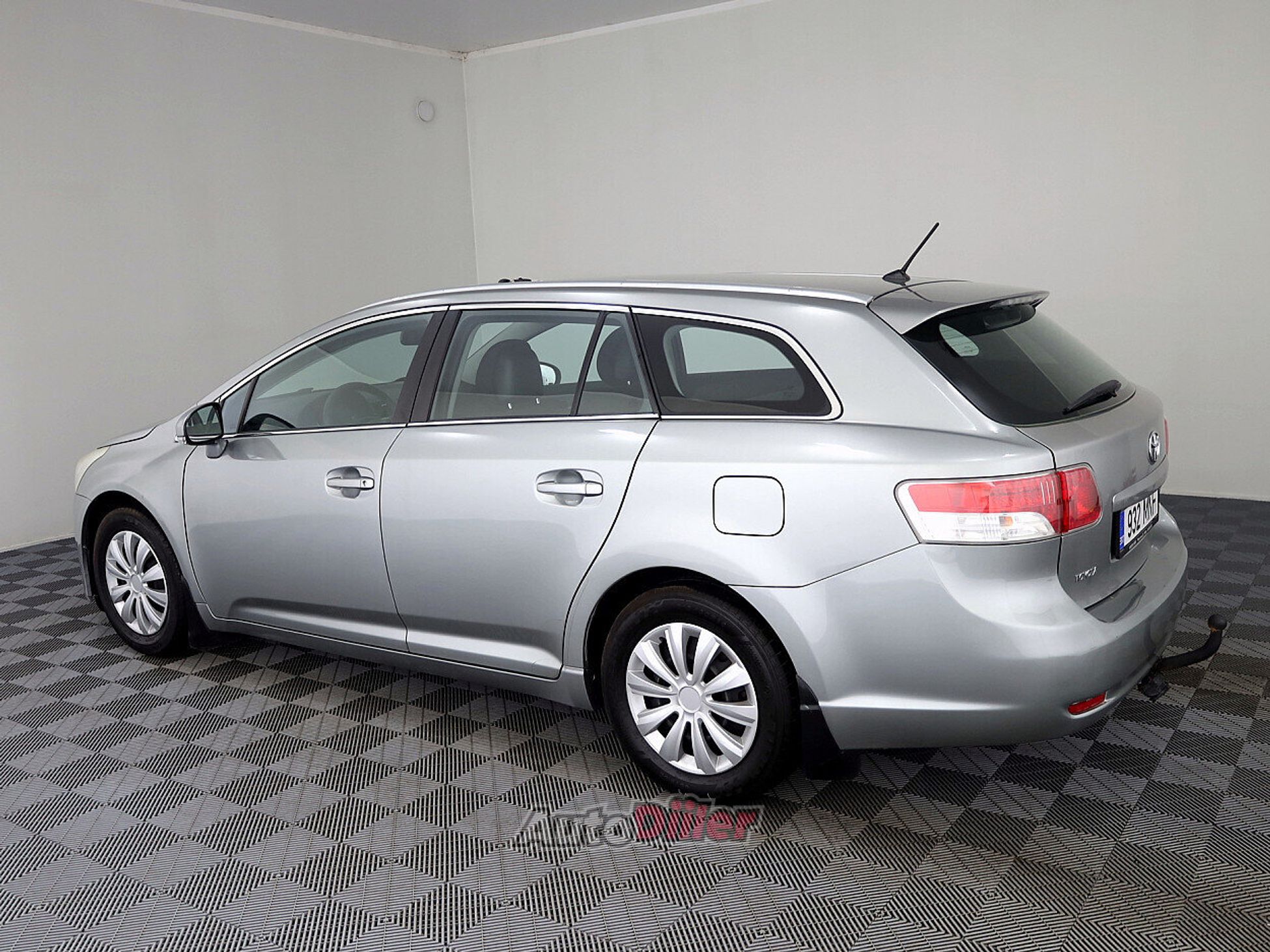 Toyota Avensis 1.8 108kW 2010, photo 4/7